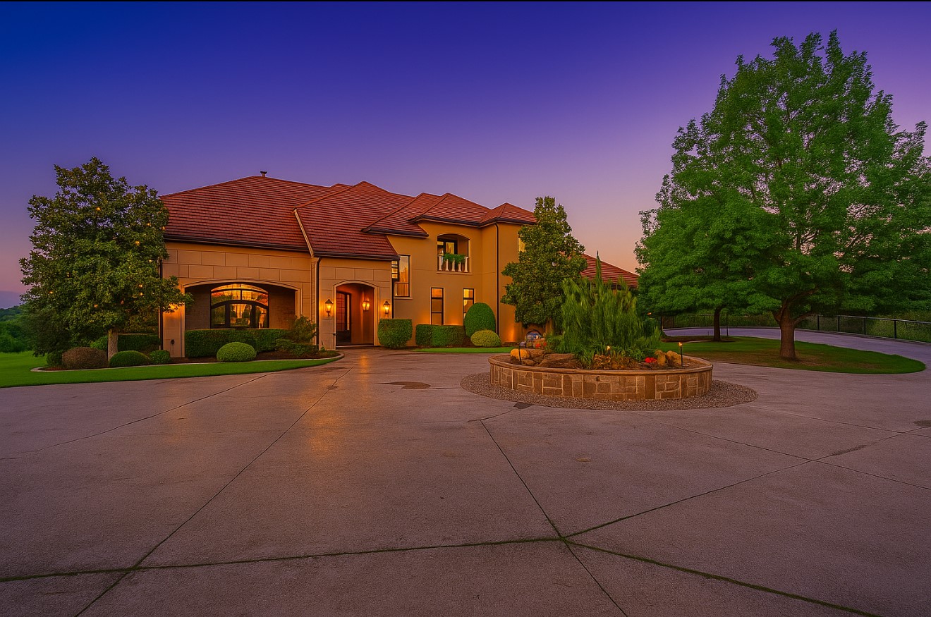 323 Kings Court