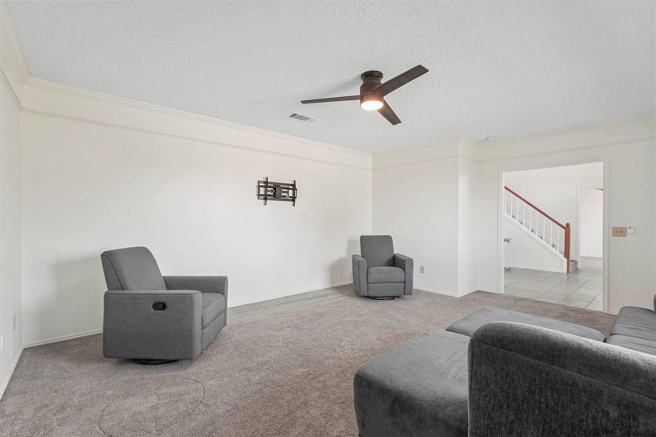 1512 La Paz Drive
