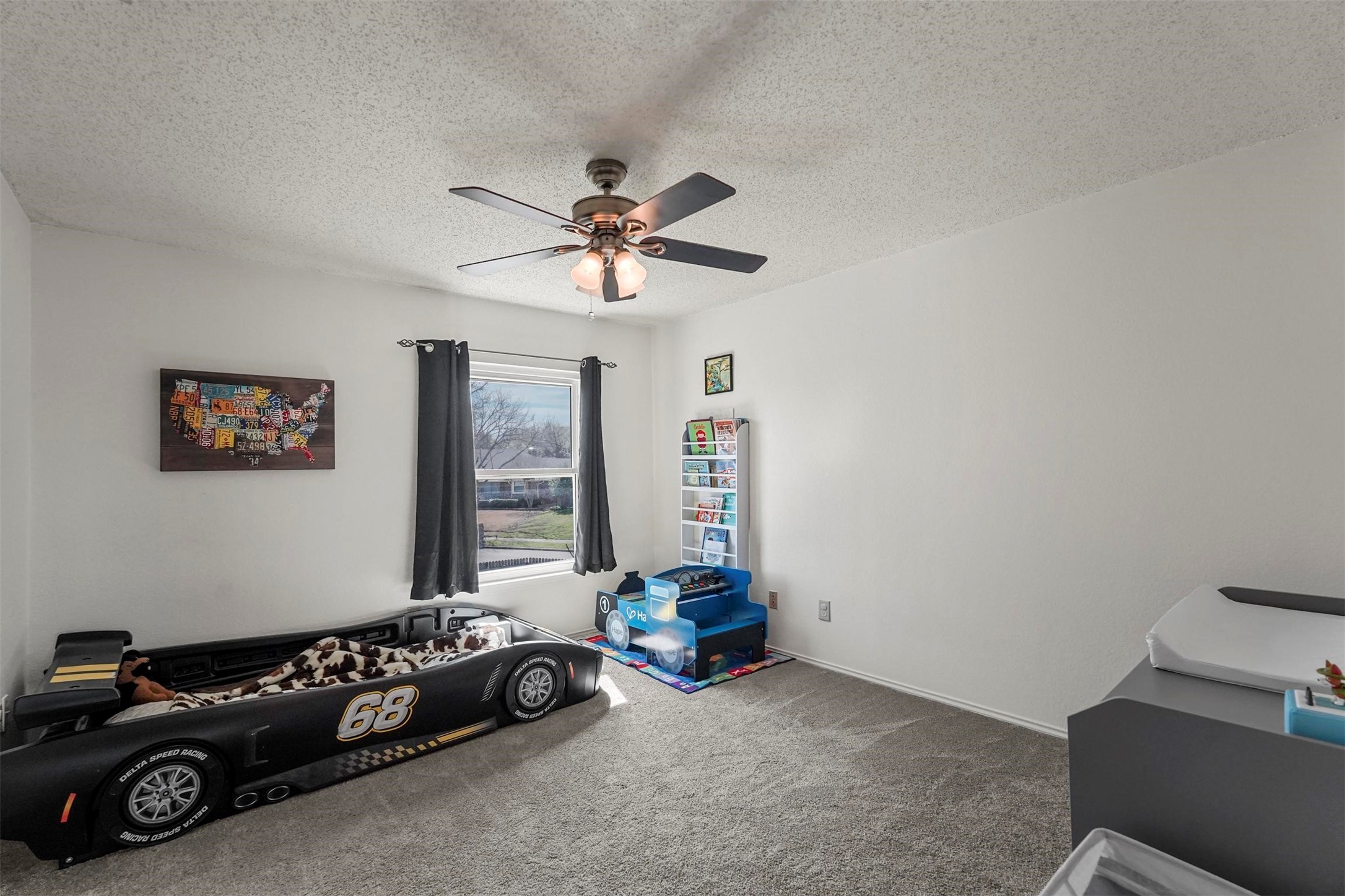 1512 La Paz Drive