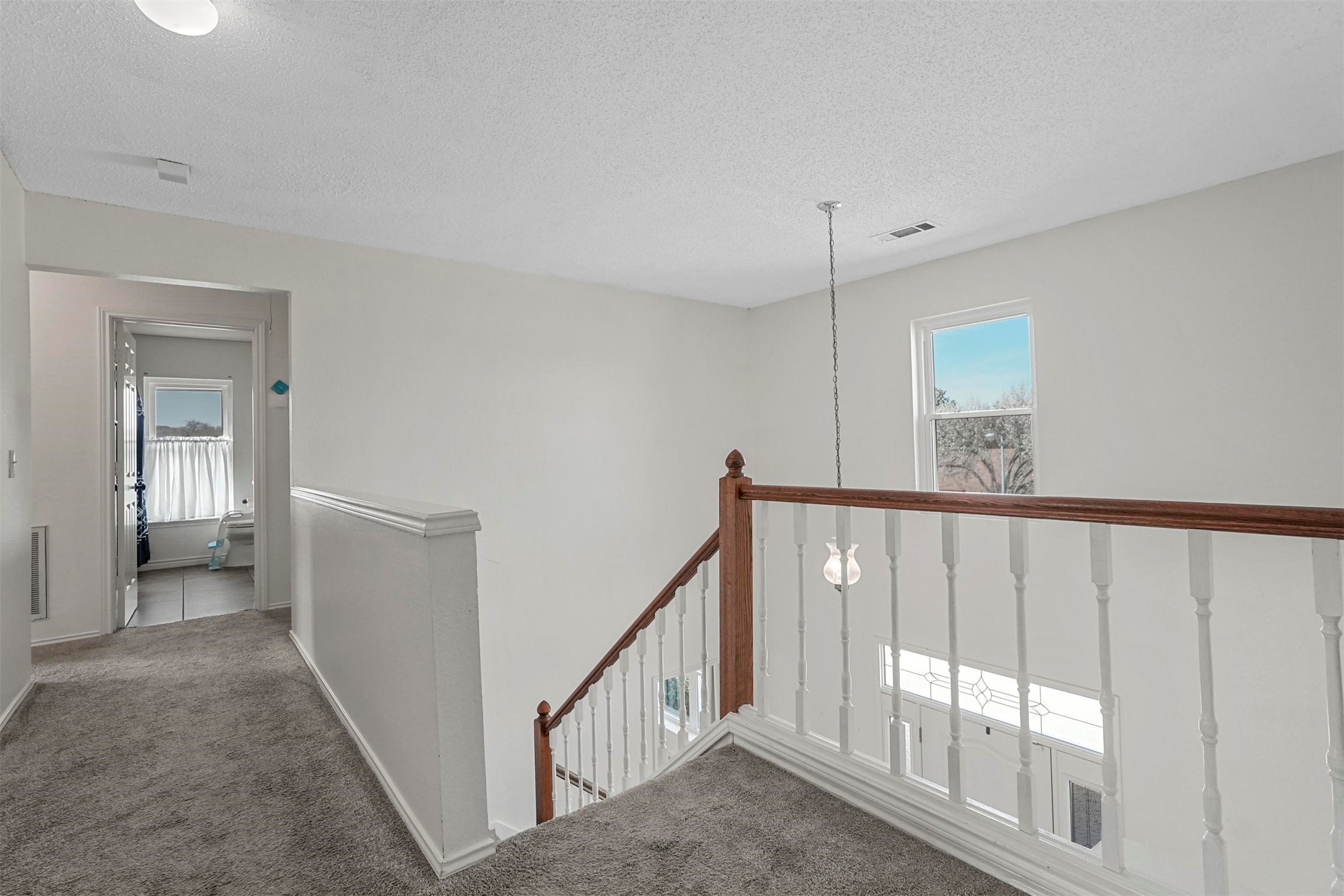 1512 La Paz Drive