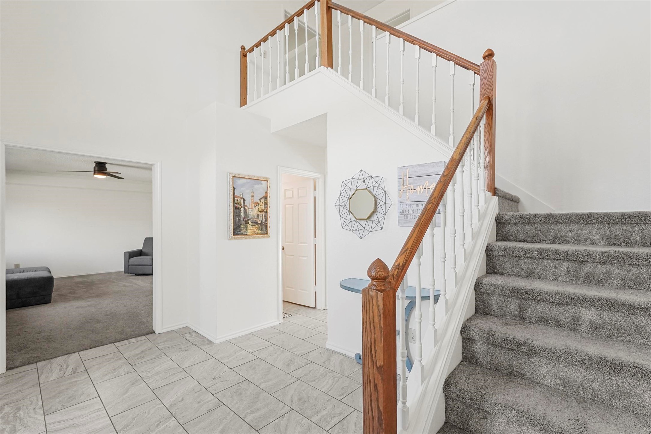 1512 La Paz Drive