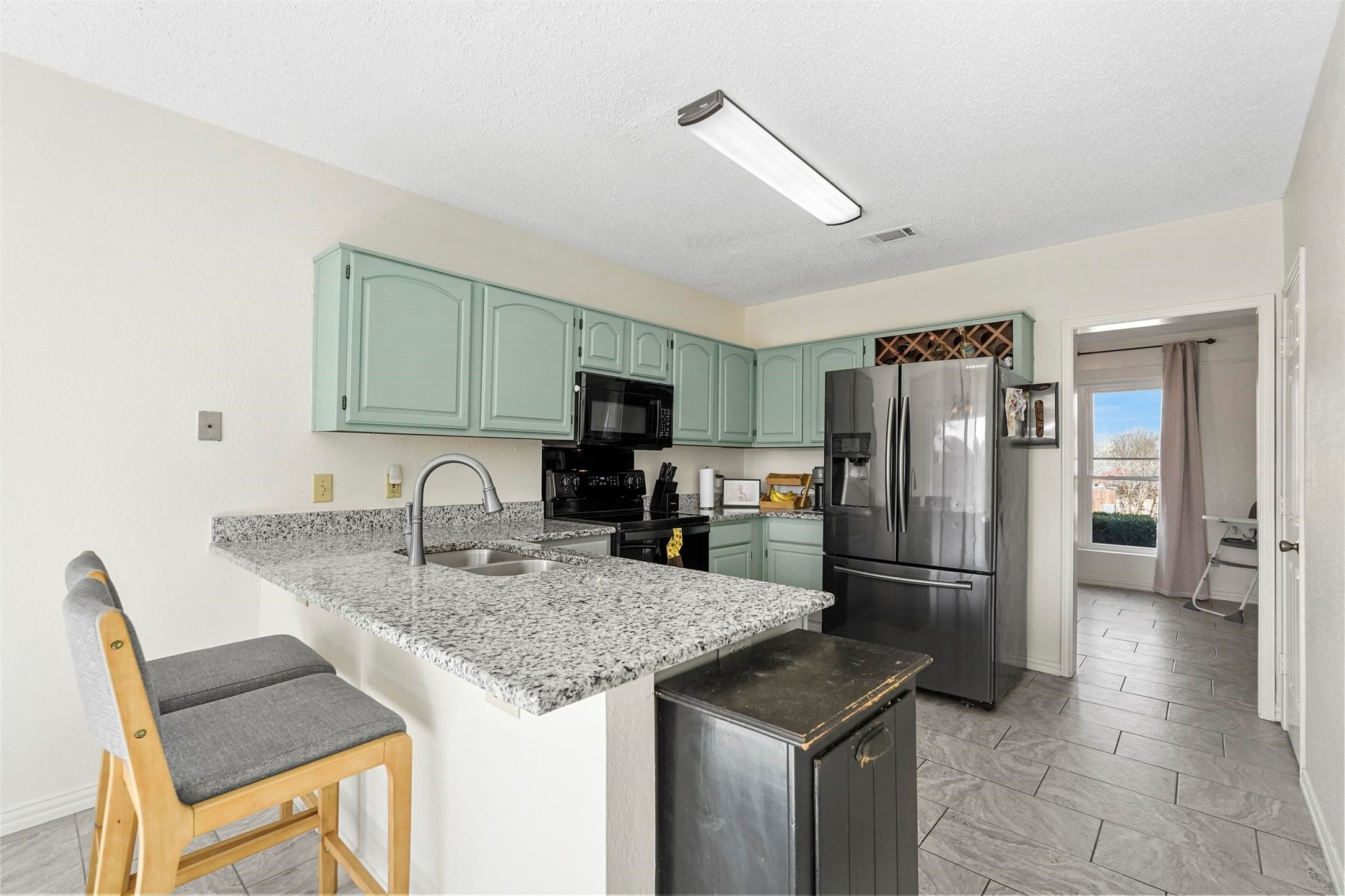 1512 La Paz Drive