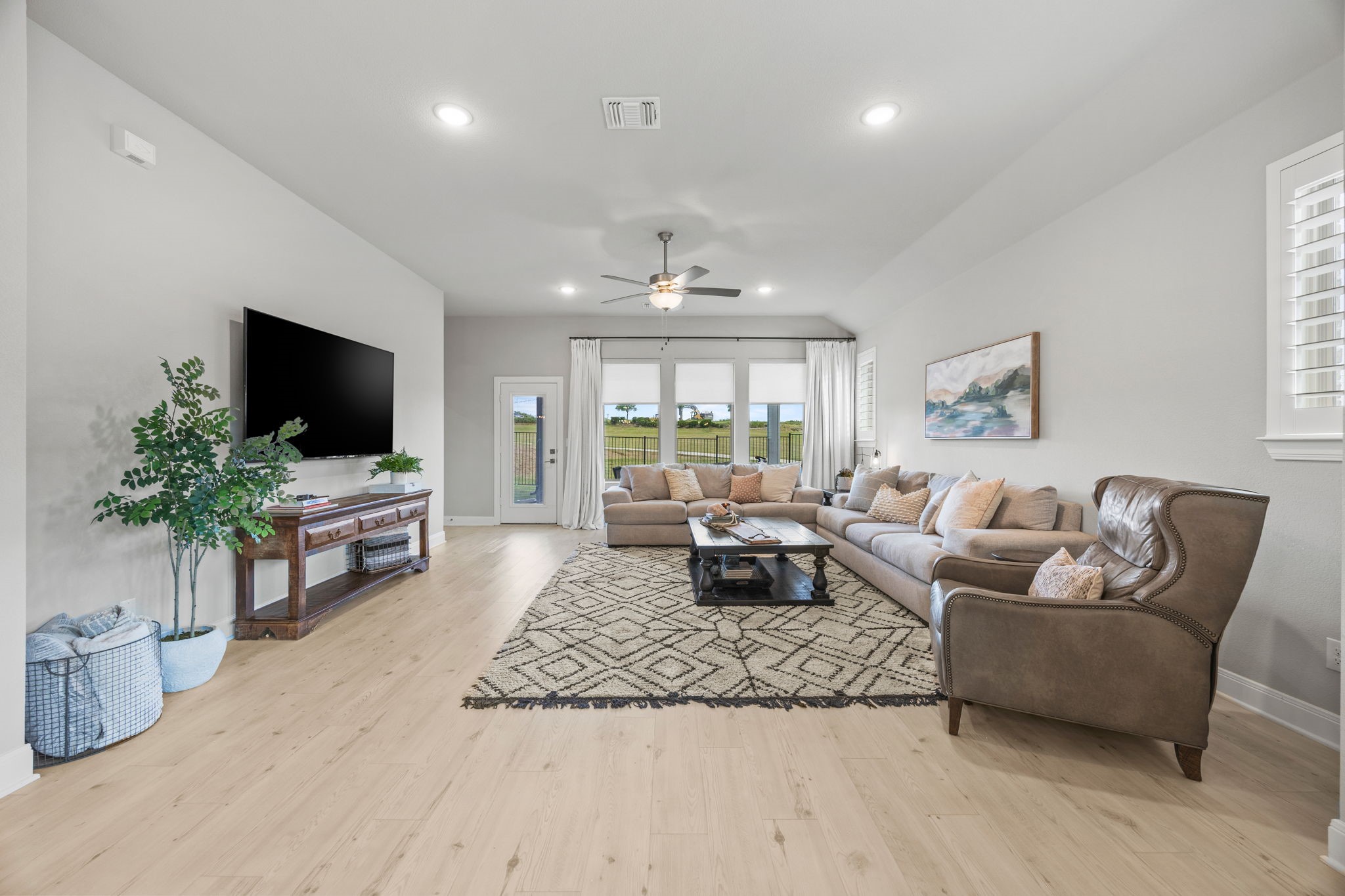 2102 Clearwater Way
