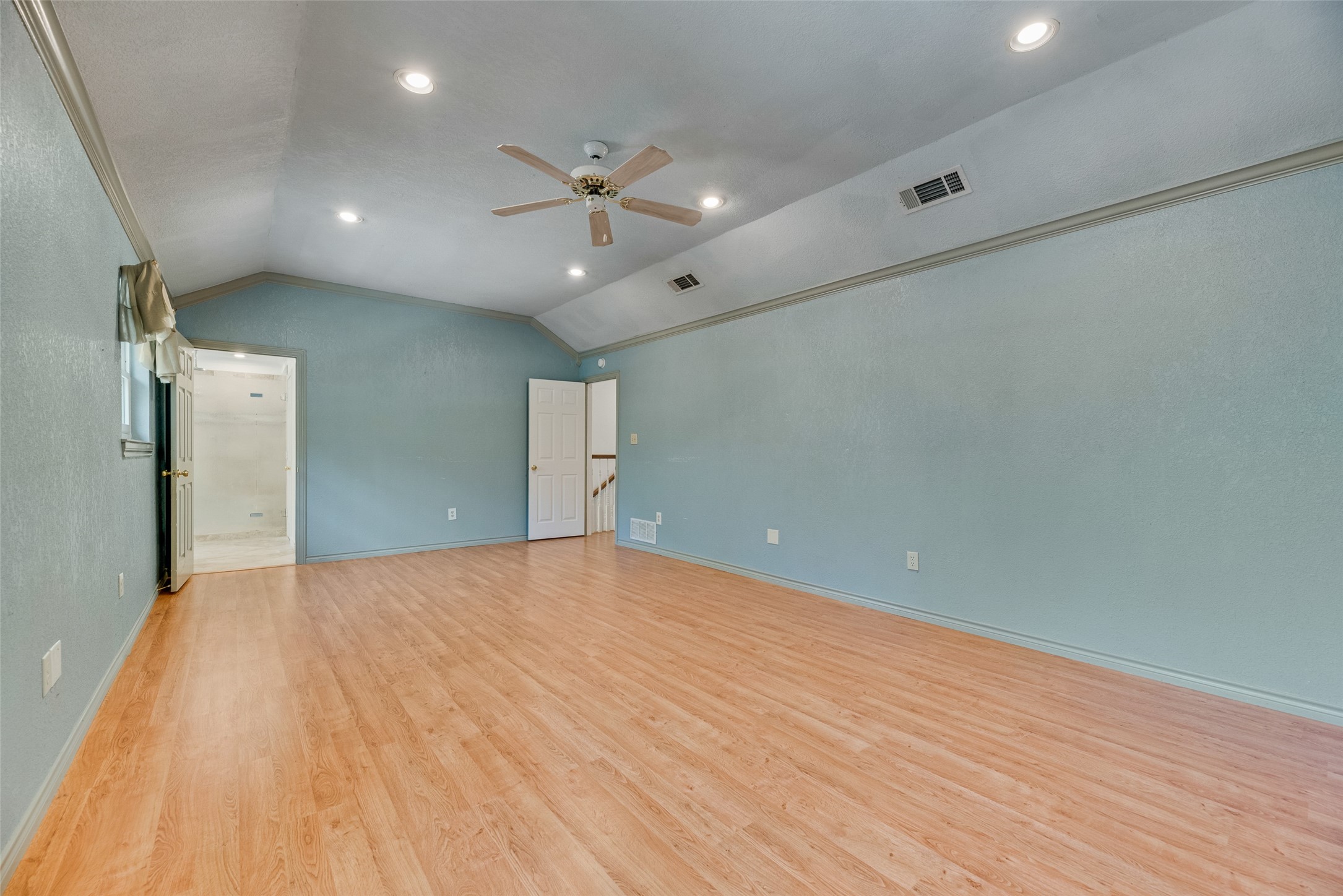 9712 County Road 2432