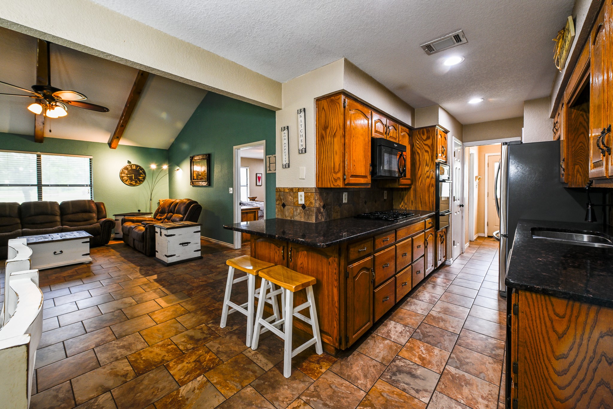 3240 S HWY 281
