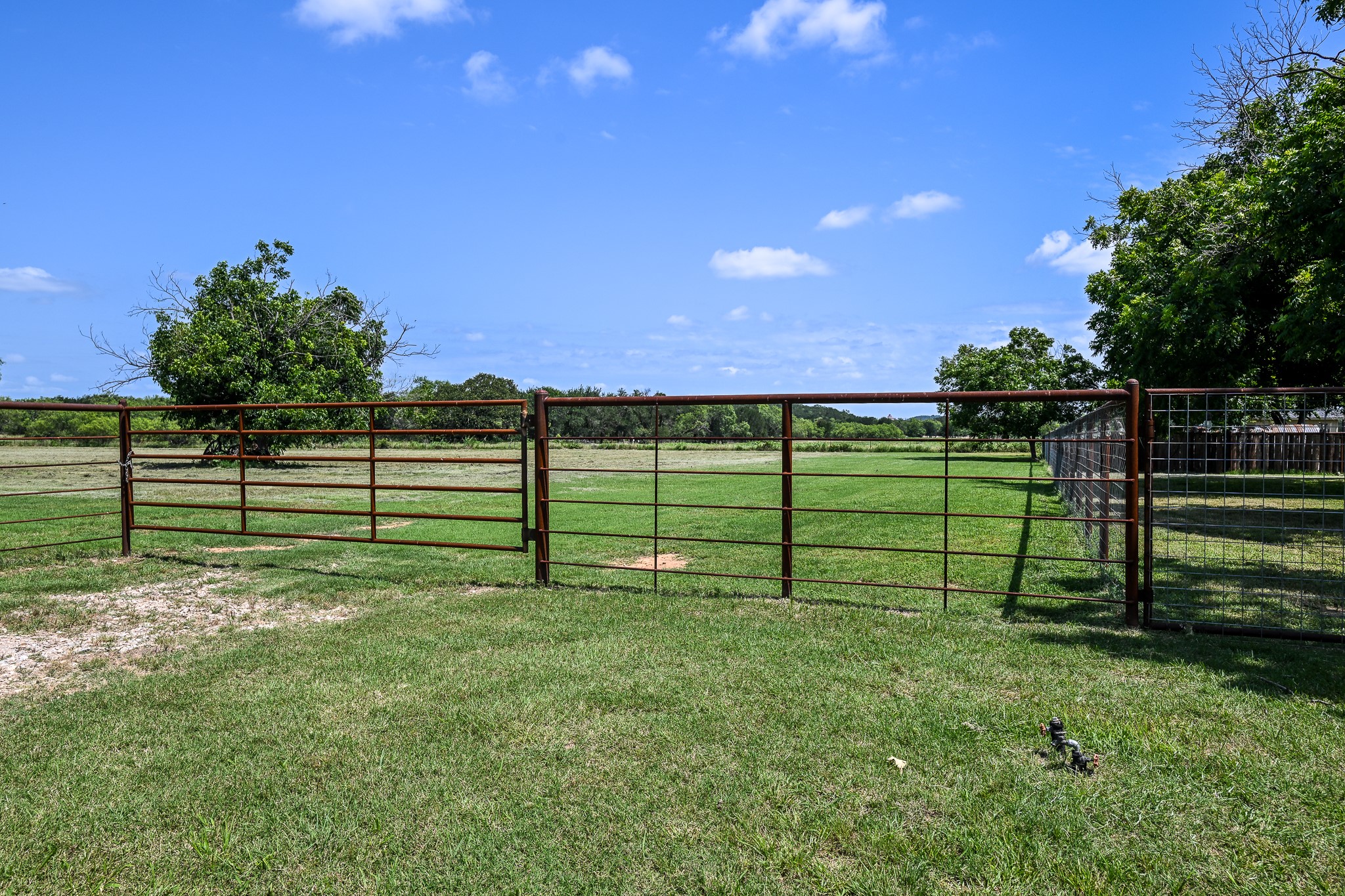 3240 S HWY 281