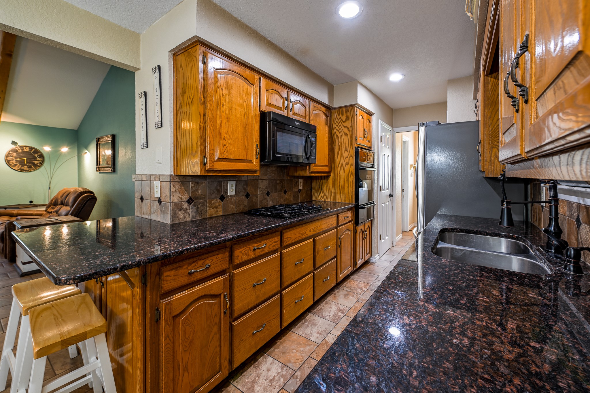 3240 S HWY 281