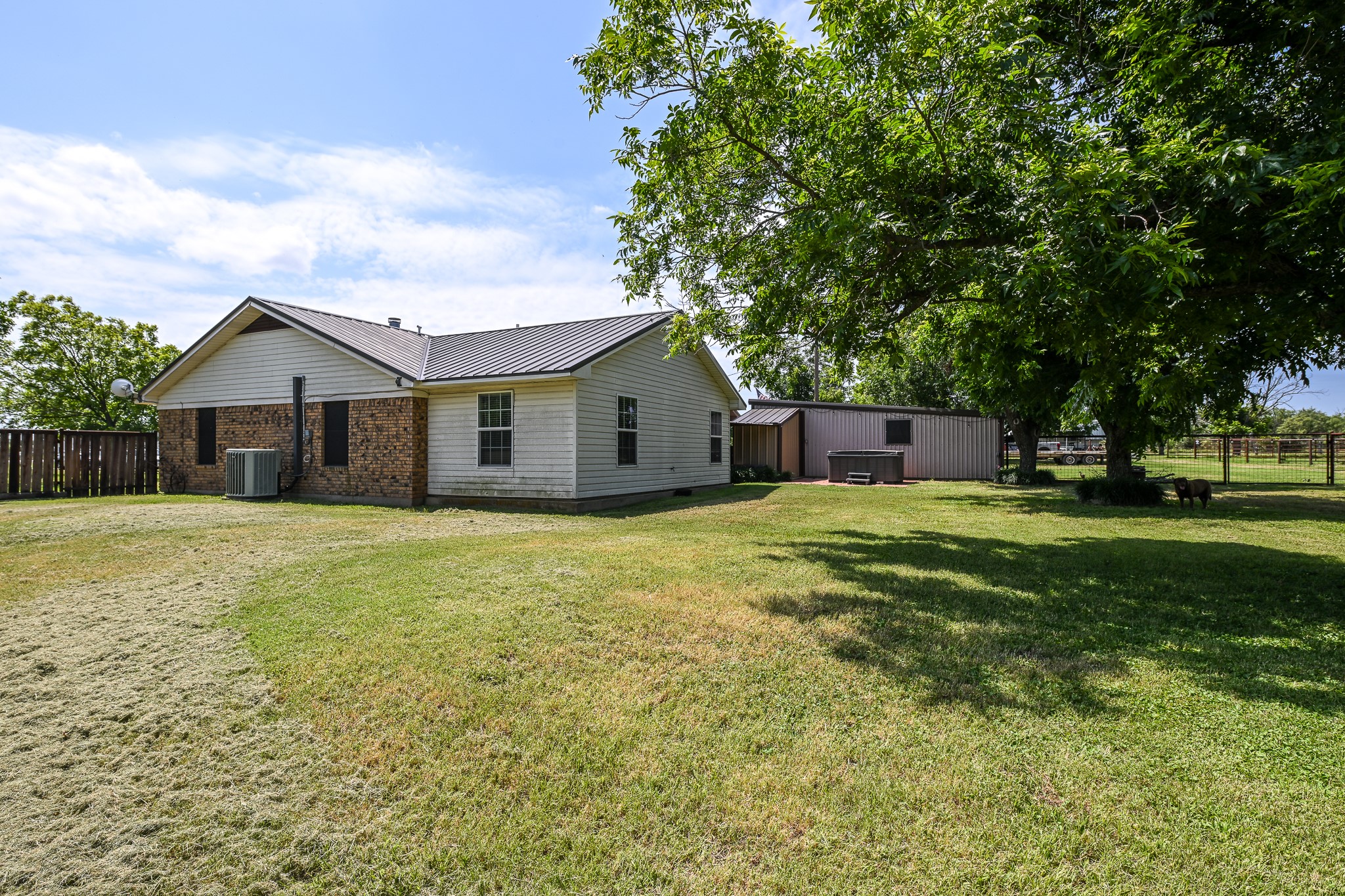 3240 S HWY 281