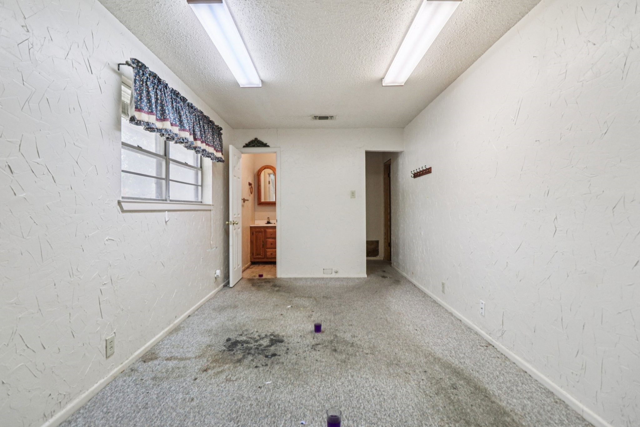 341 SW Dian Street