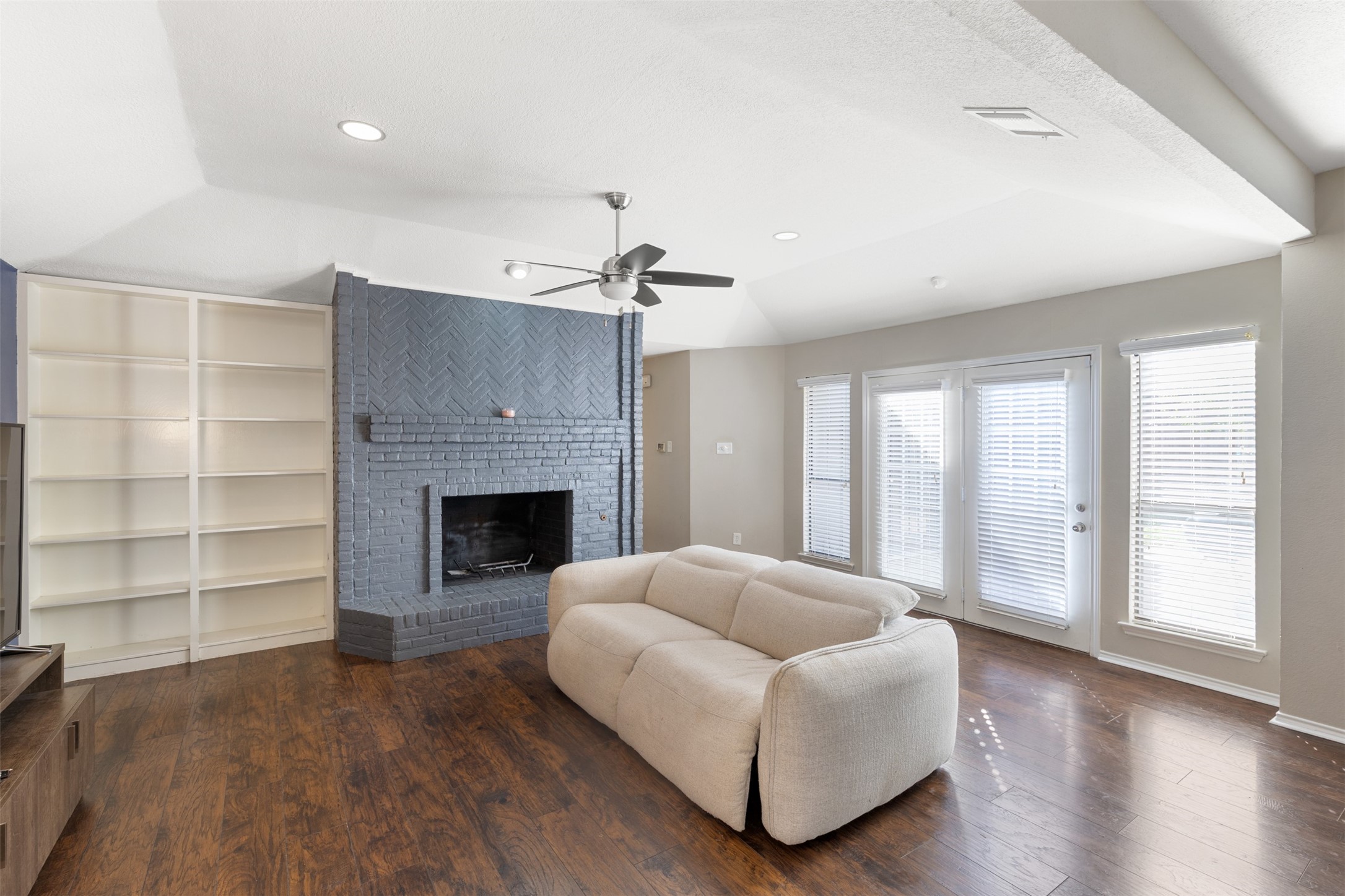 2805 Stoneridge Drive