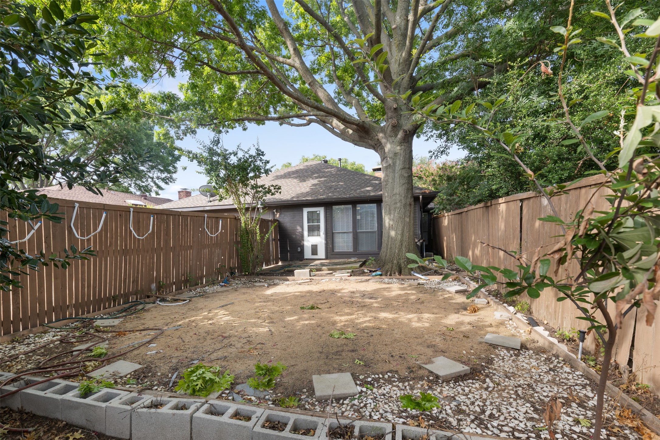 2805 Stoneridge Drive