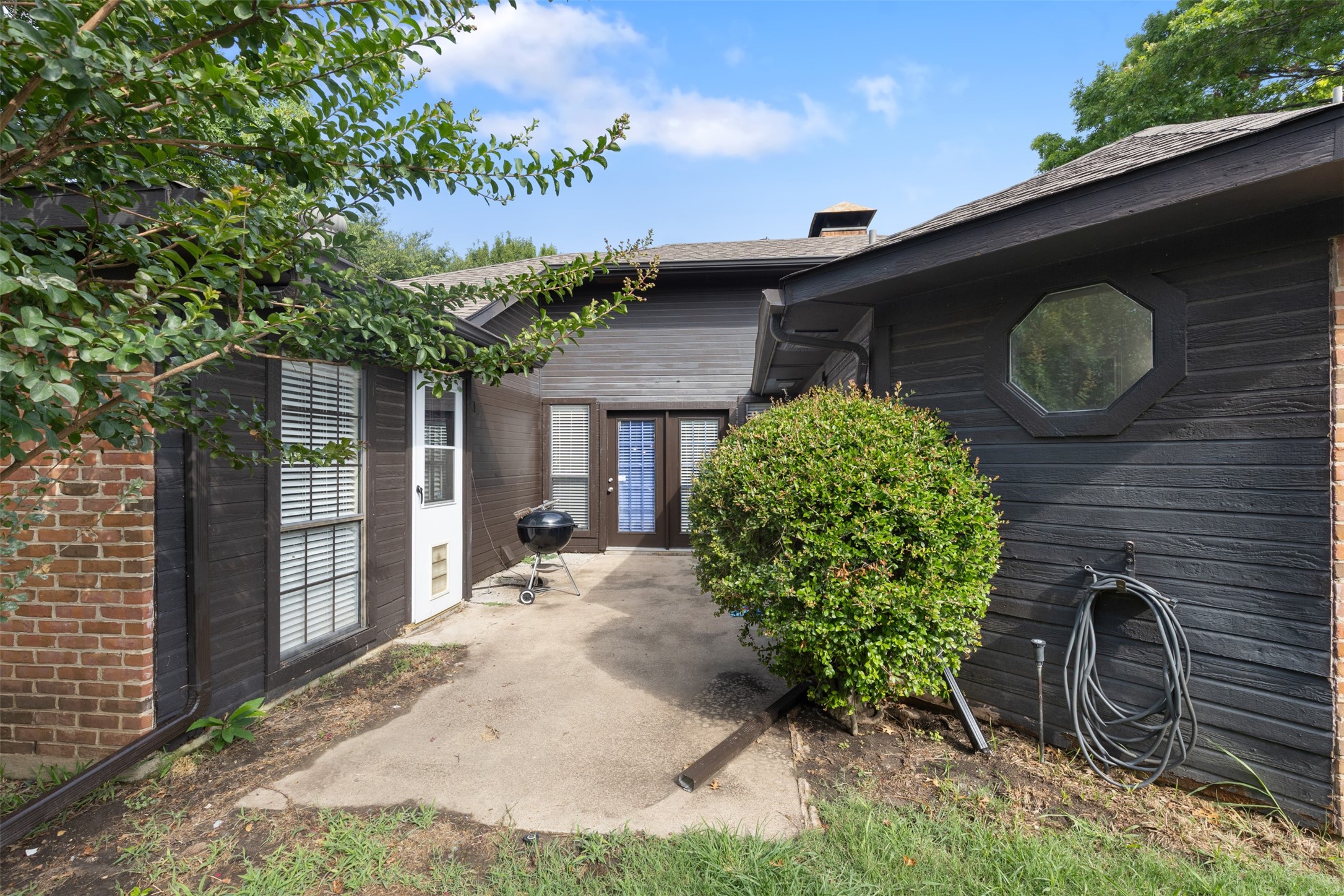 2805 Stoneridge Drive