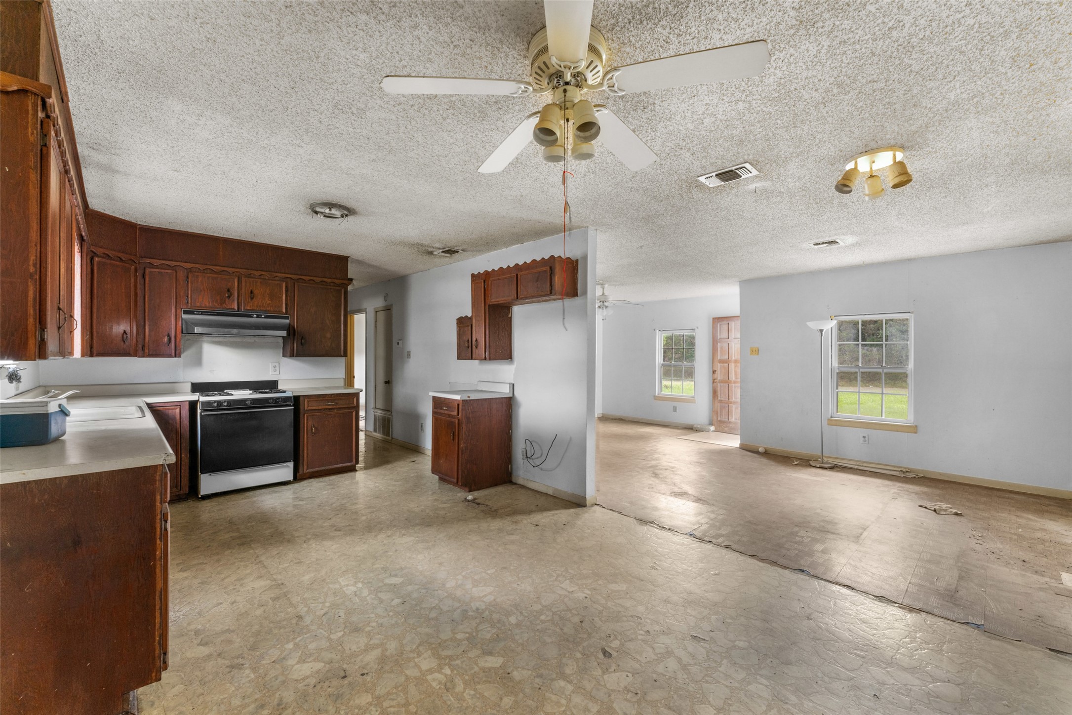 517 County Road 1700