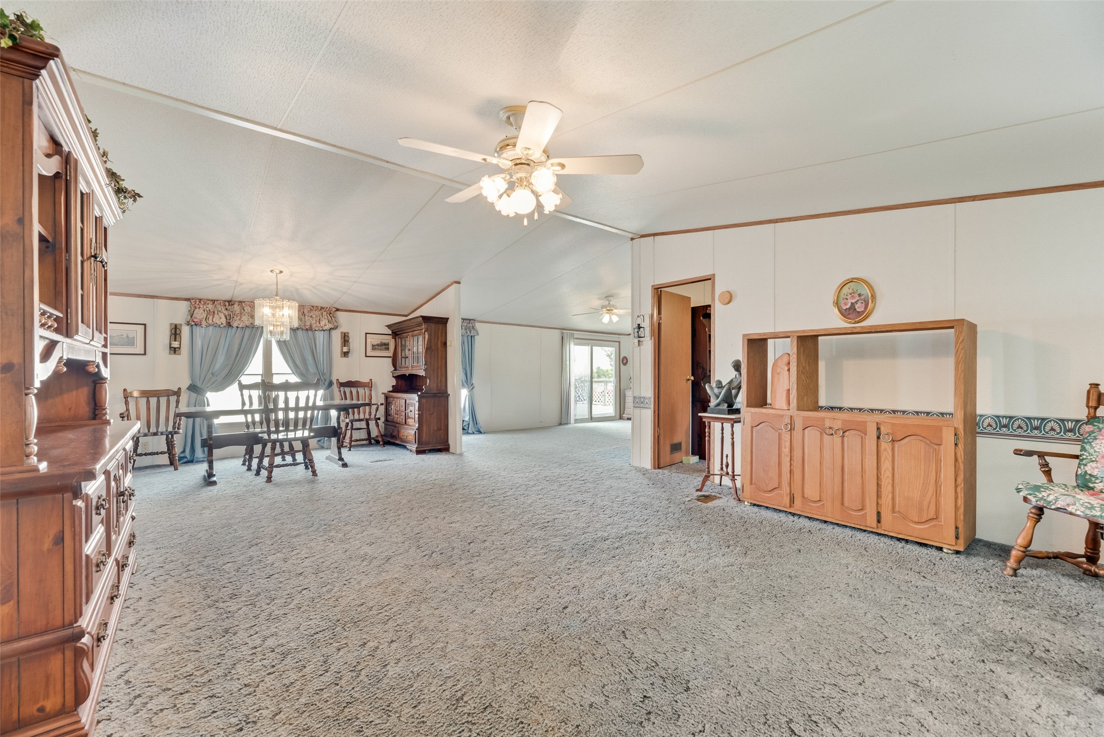5694 Hillcrest Drive