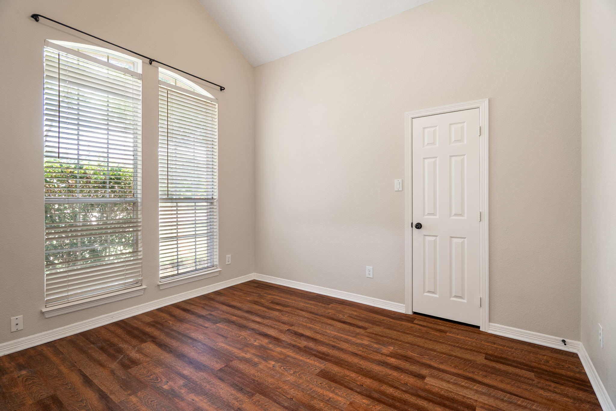 7832 Alderwood Place