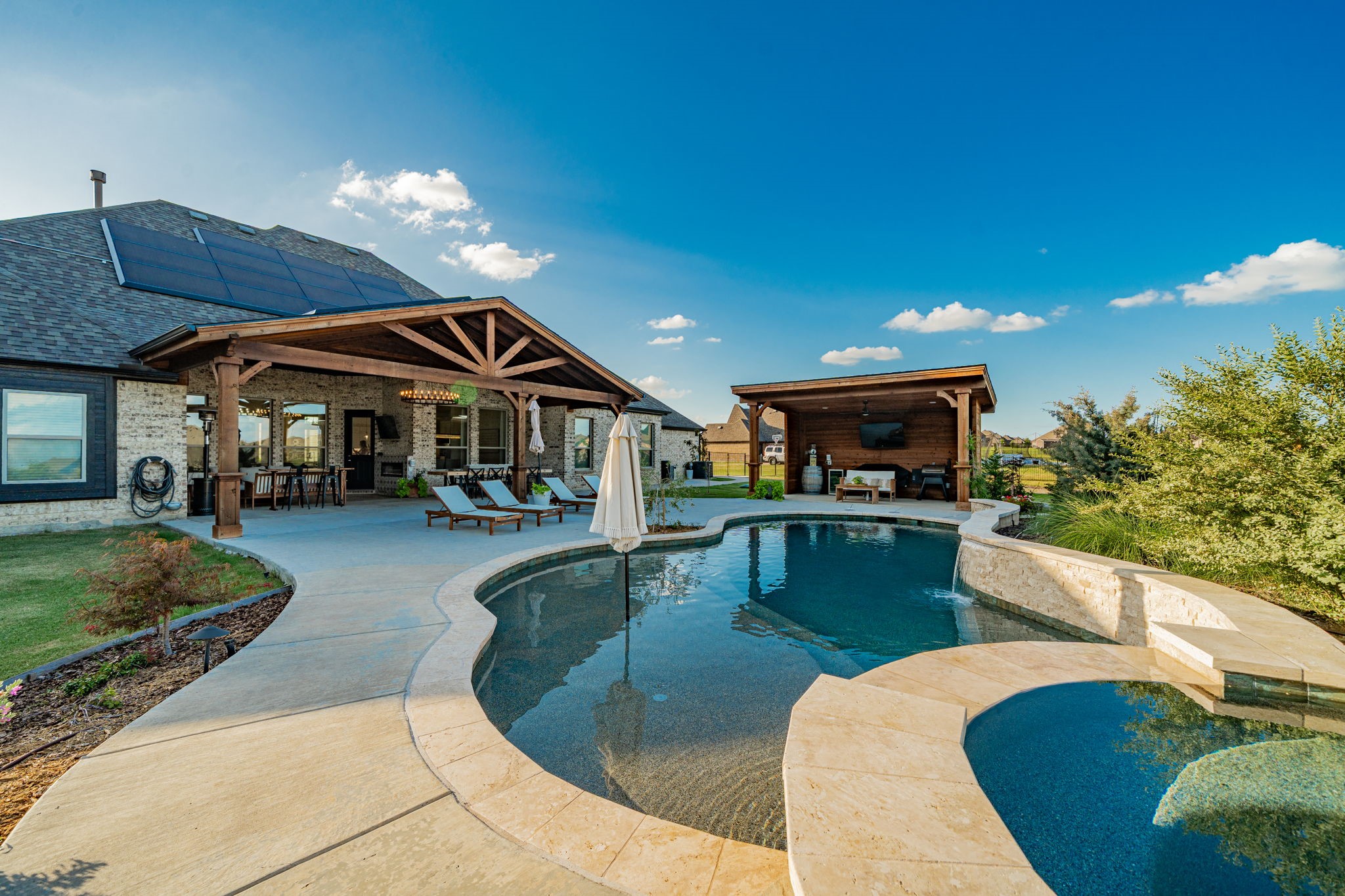 323 Ledstone Court