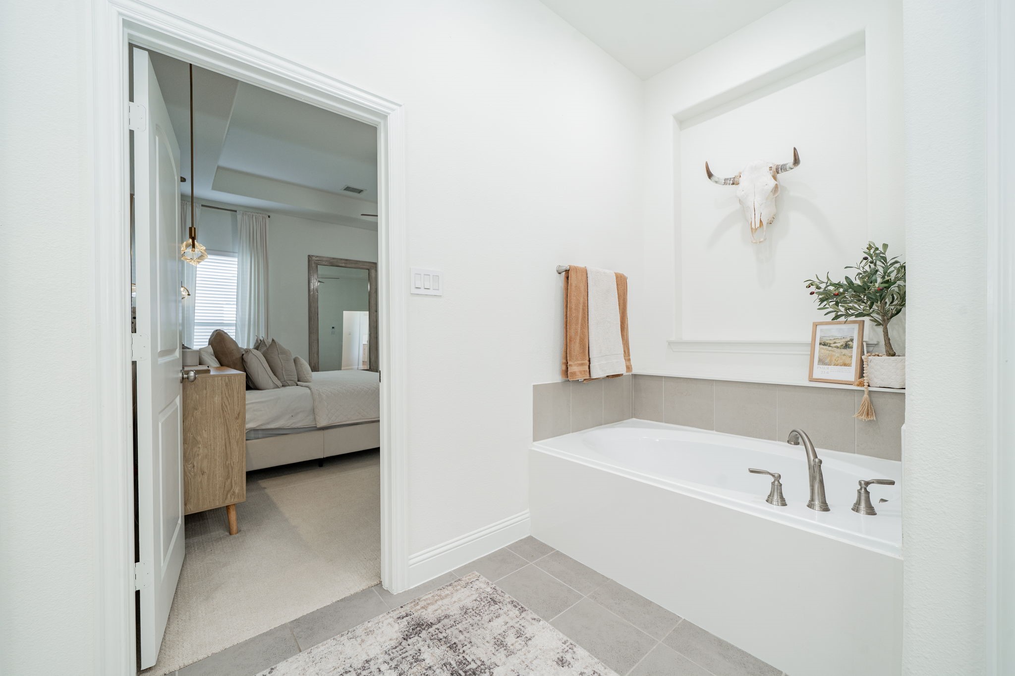 323 Ledstone Court