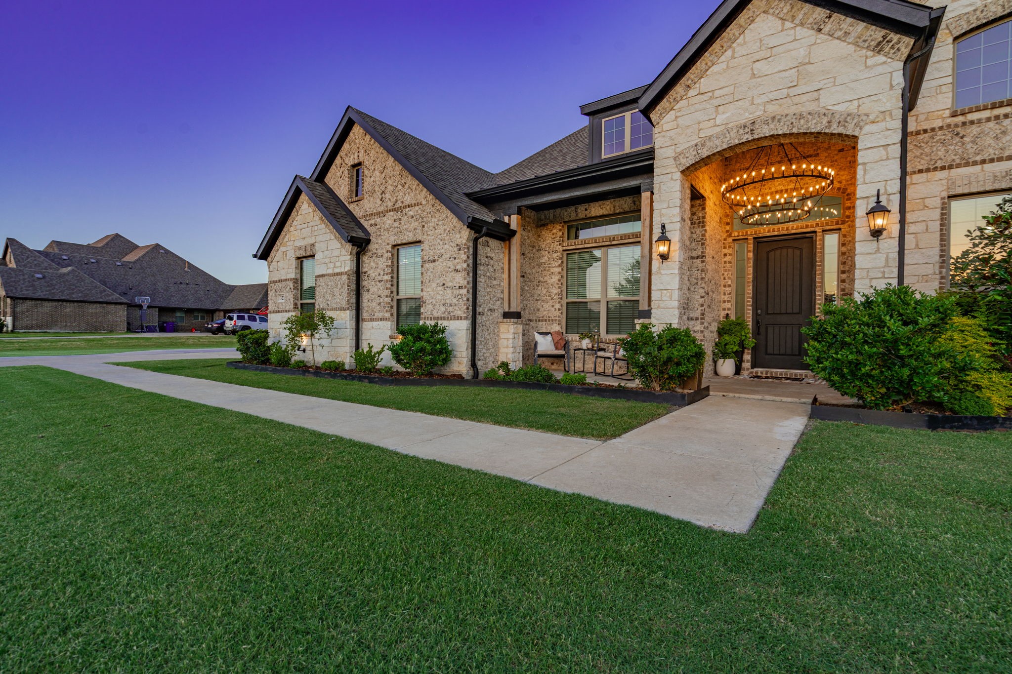 323 Ledstone Court