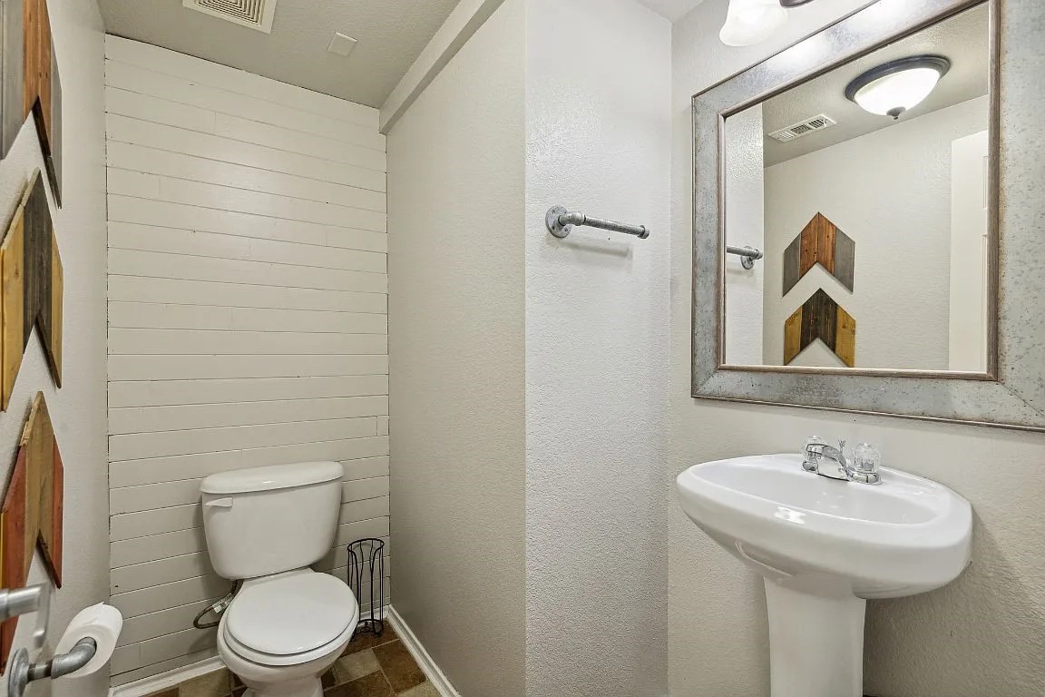 2222 Woodberry Drive