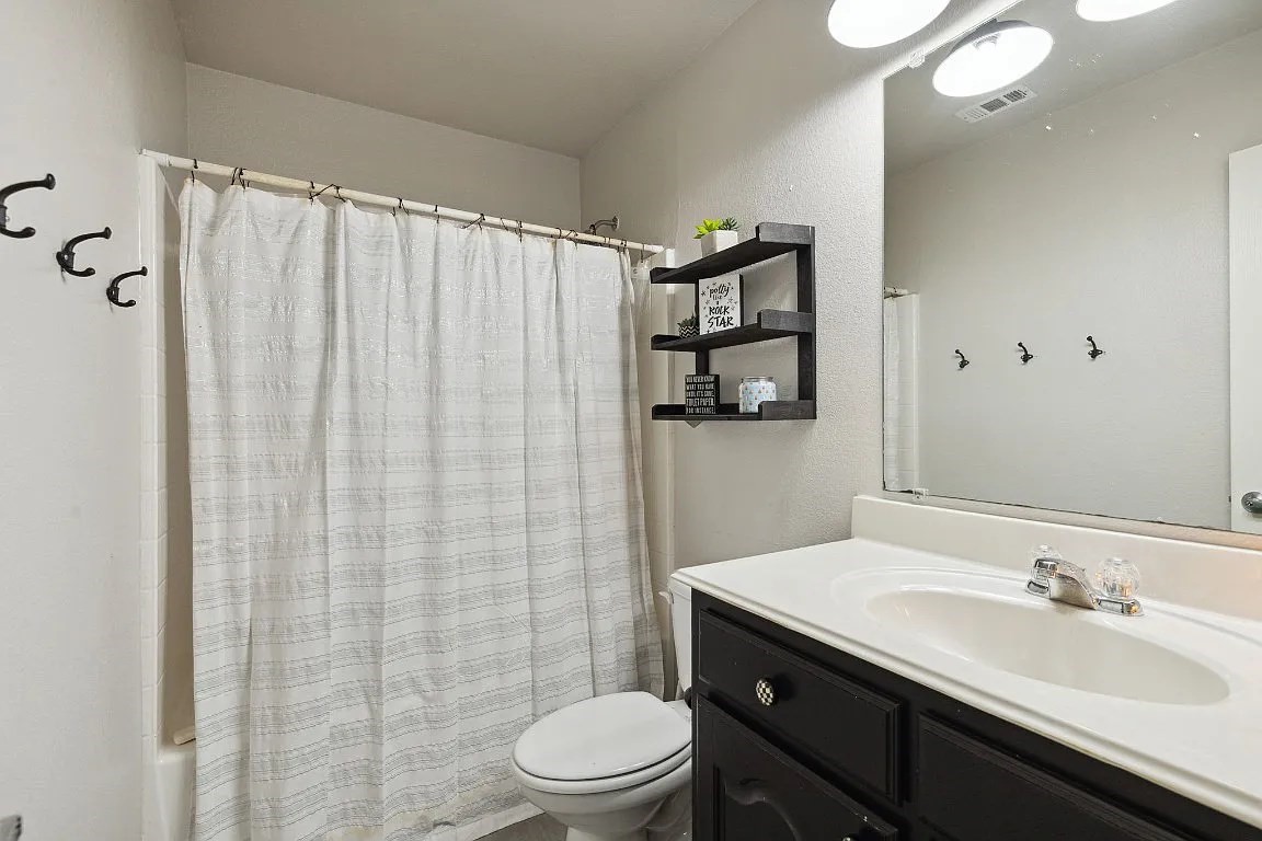 2222 Woodberry Drive