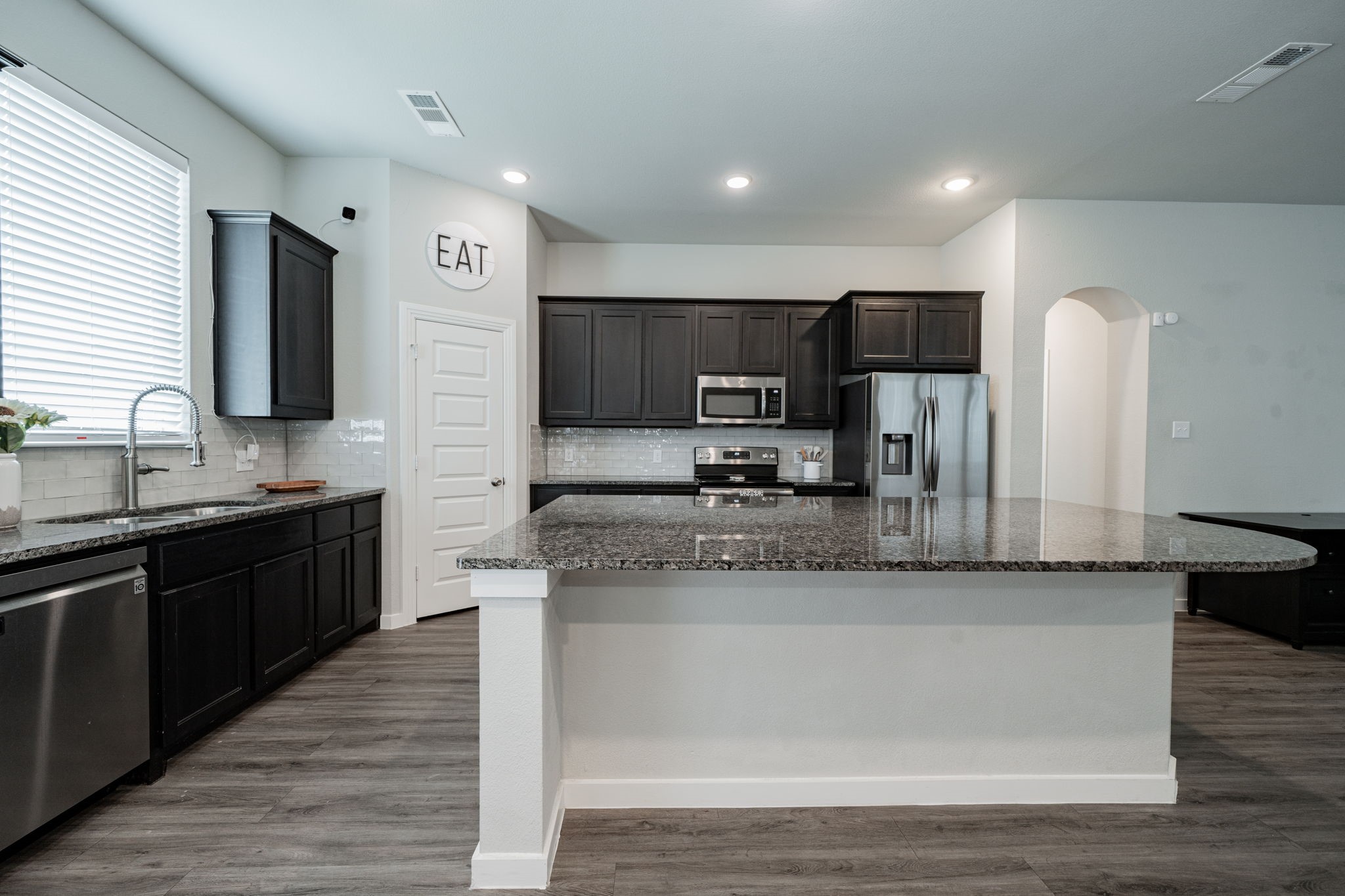 2142 Mossbrook Drive