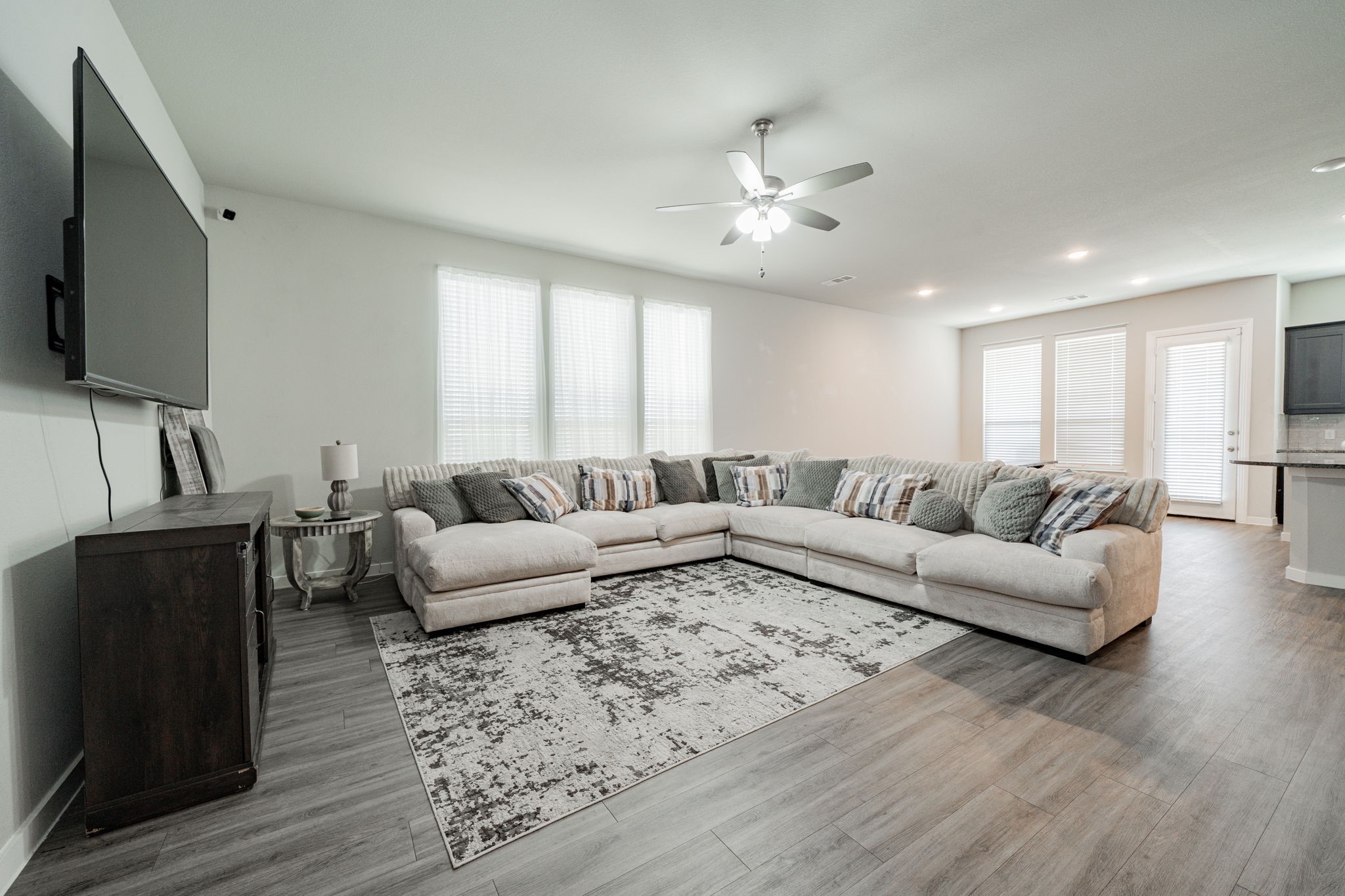 2142 Mossbrook Drive