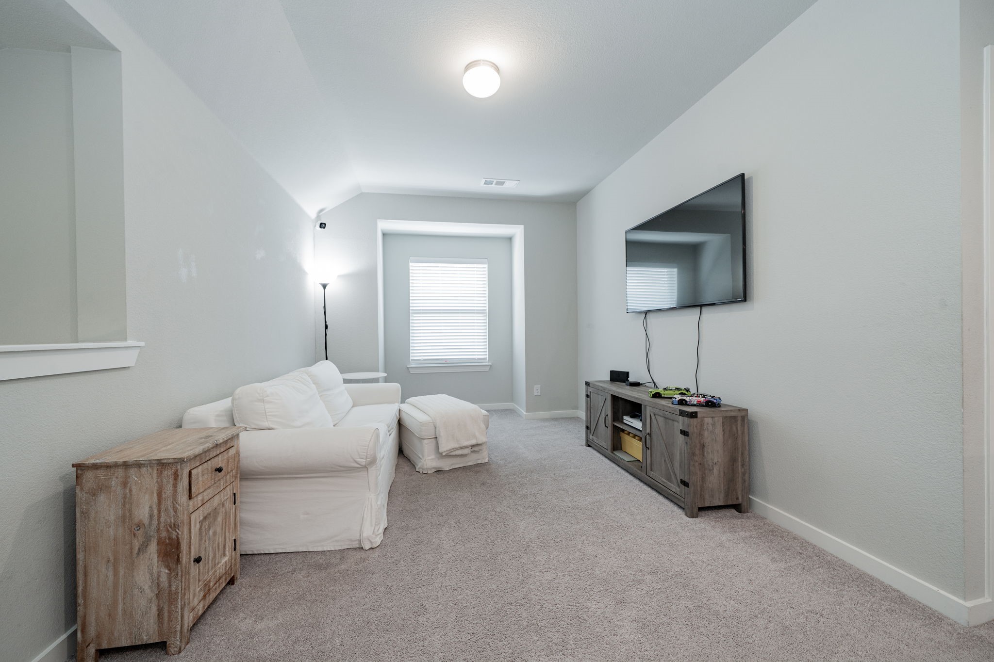 2142 Mossbrook Drive