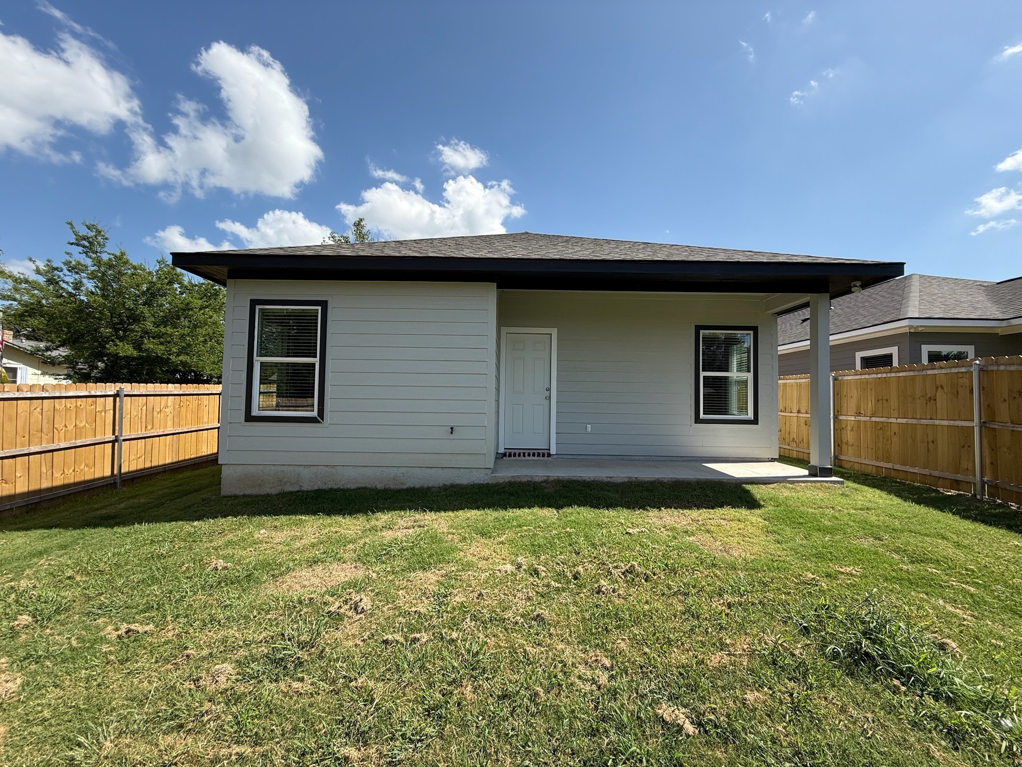 3200 Poplar Street