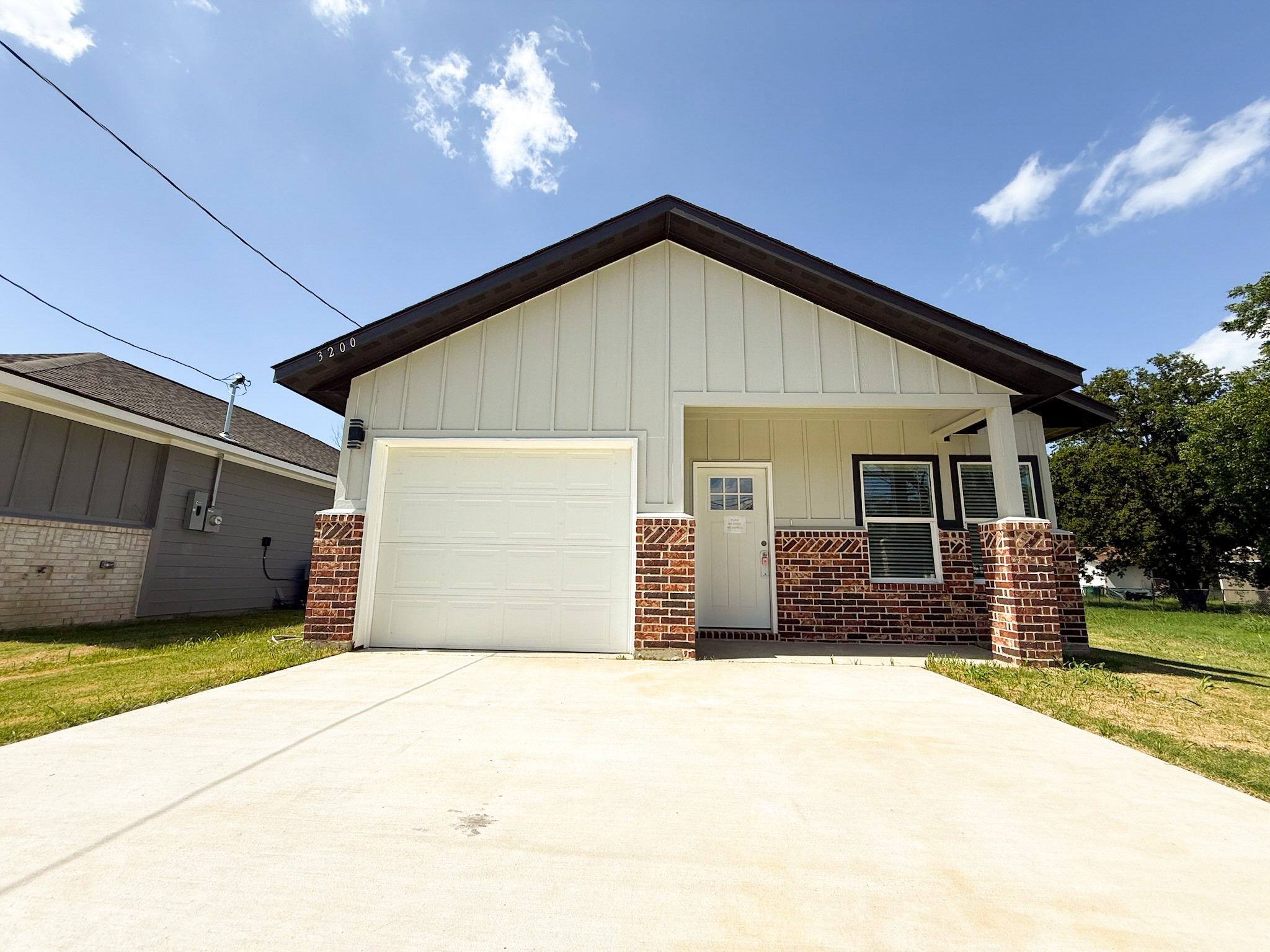 3200 Poplar Street