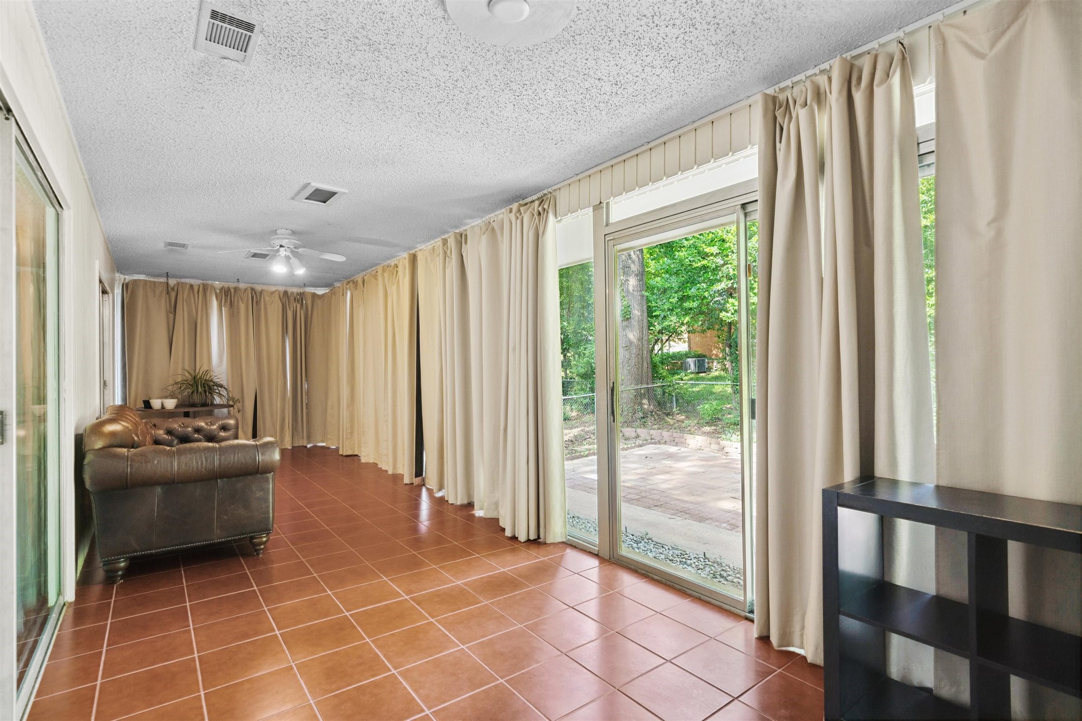 3215 Curtis Drive
