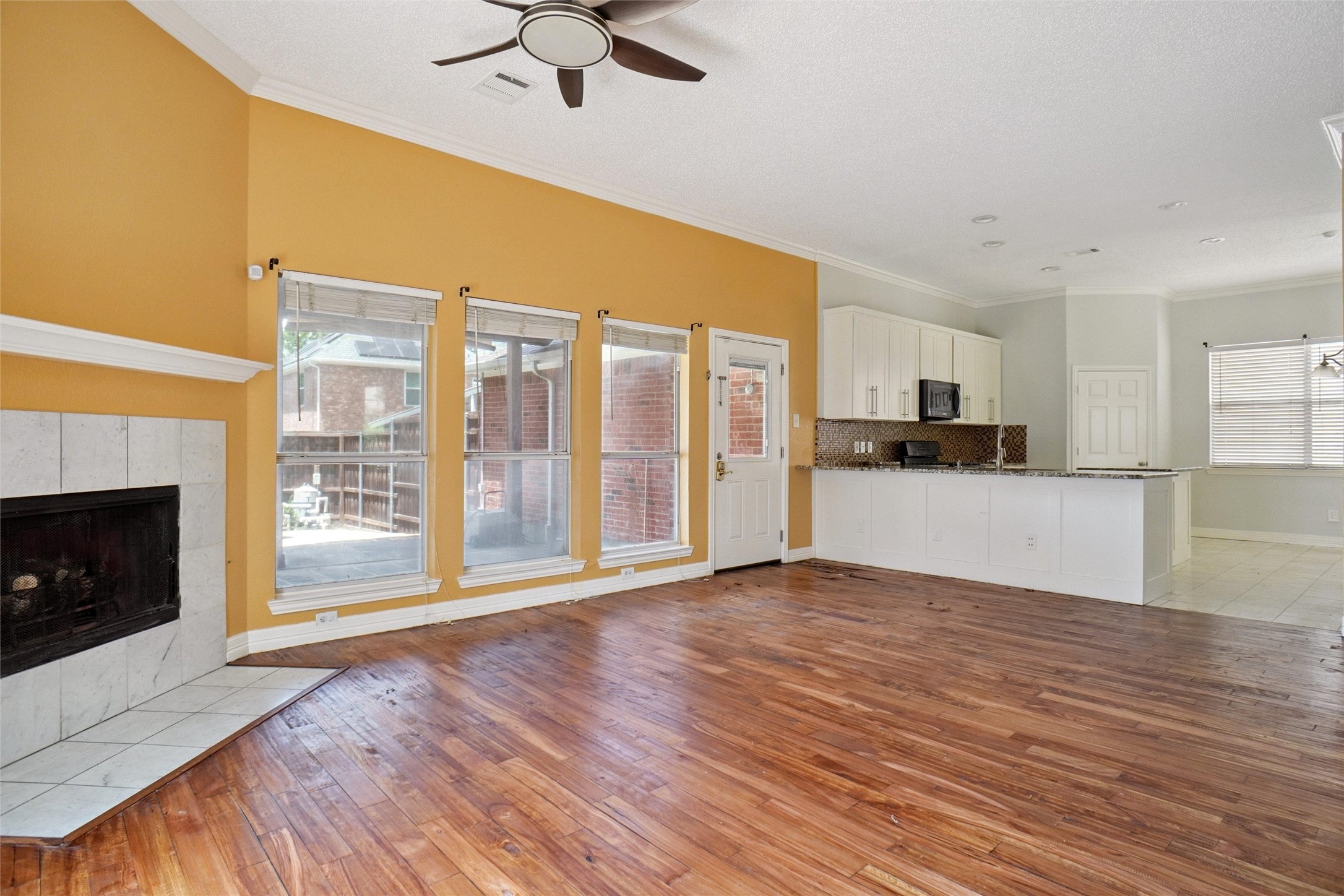 2337 San Gabriel Drive