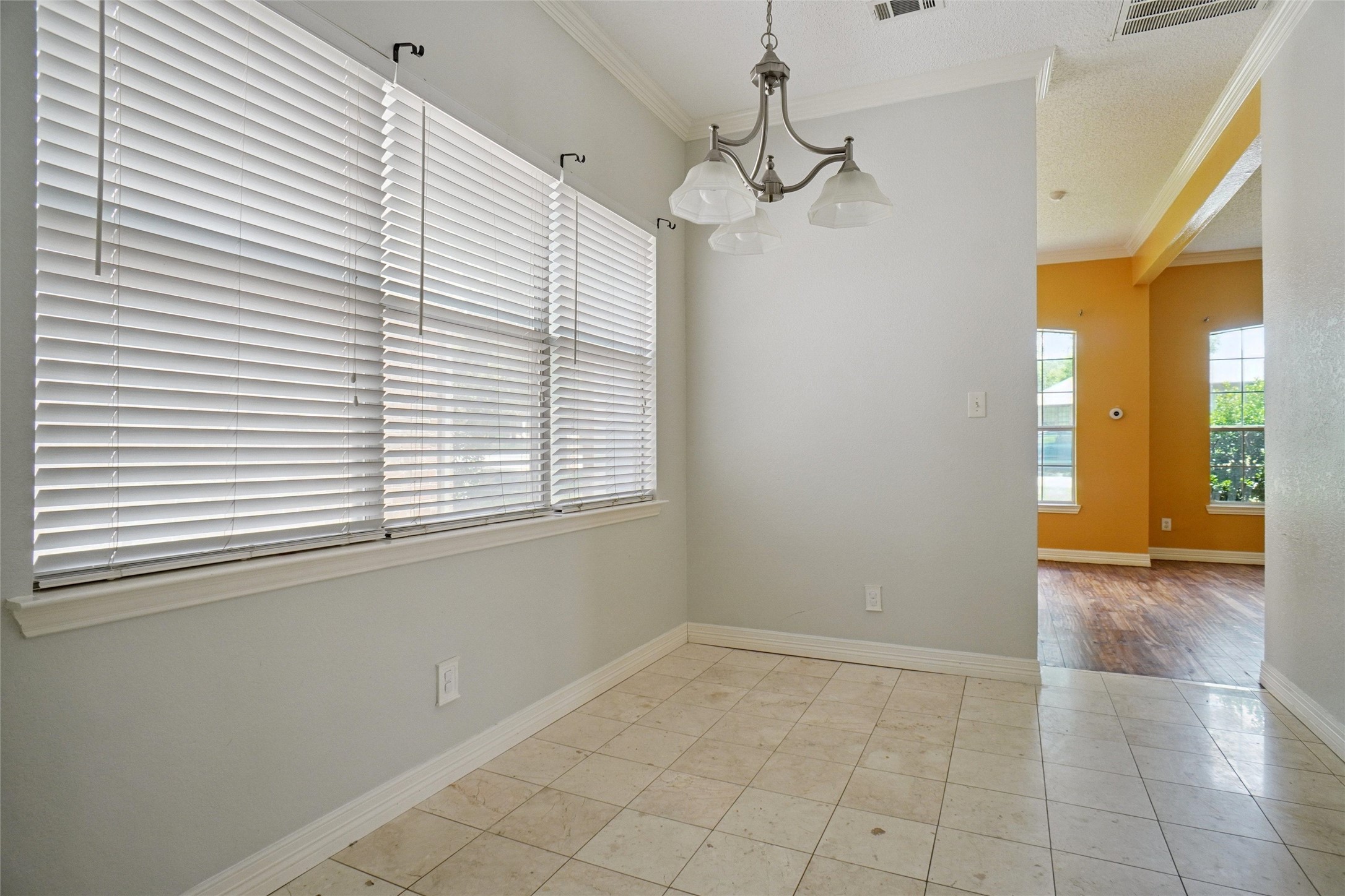 2337 San Gabriel Drive