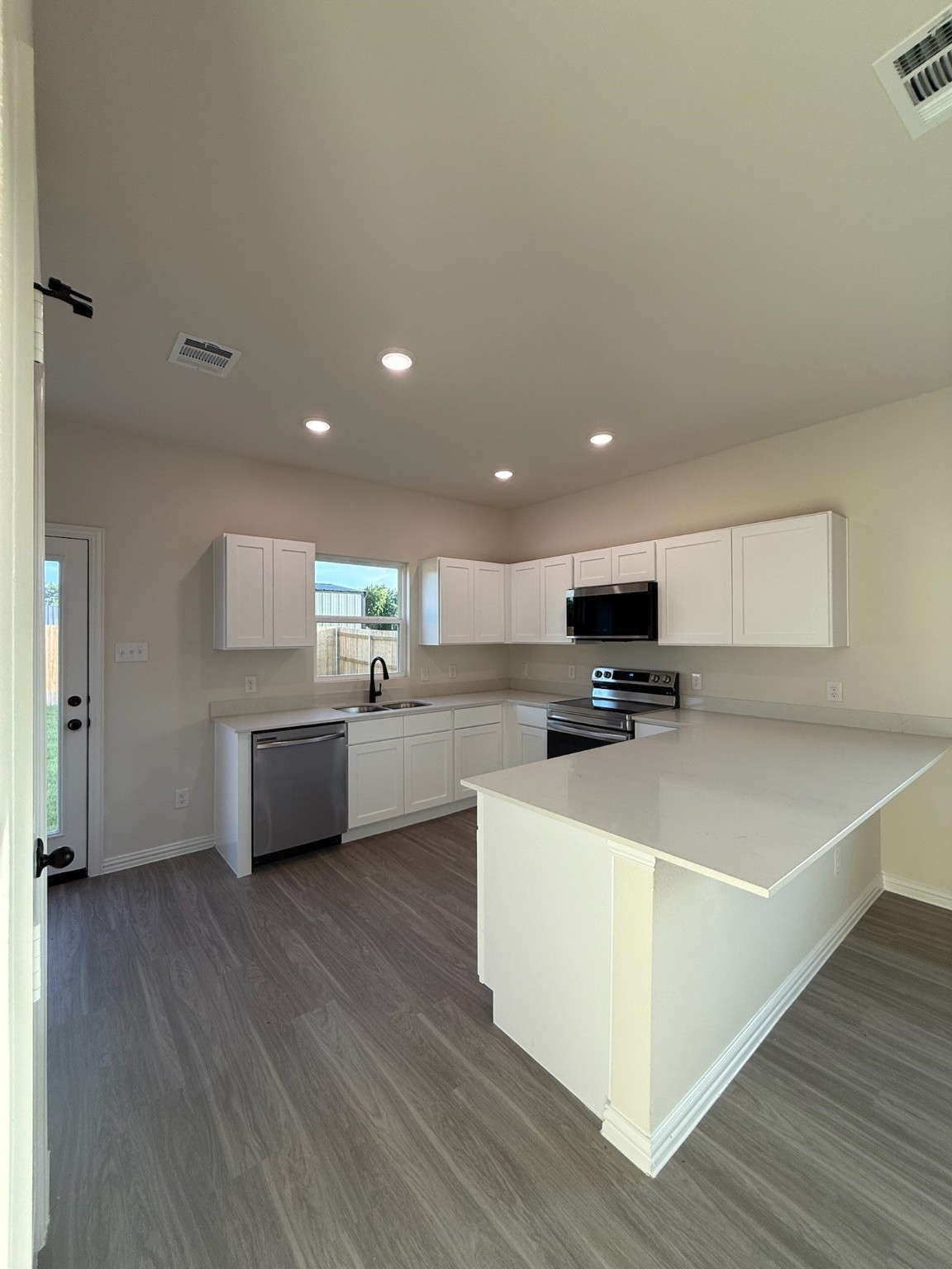 1008 Caspian Lane