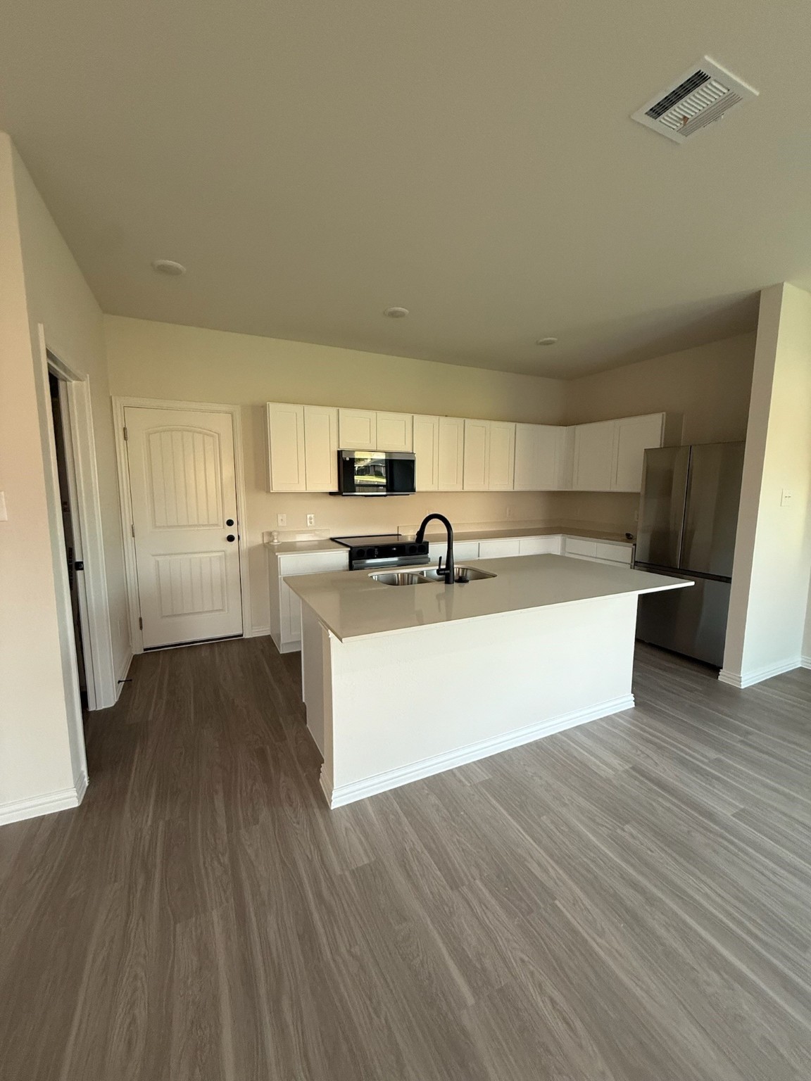 100 Nakota Drive