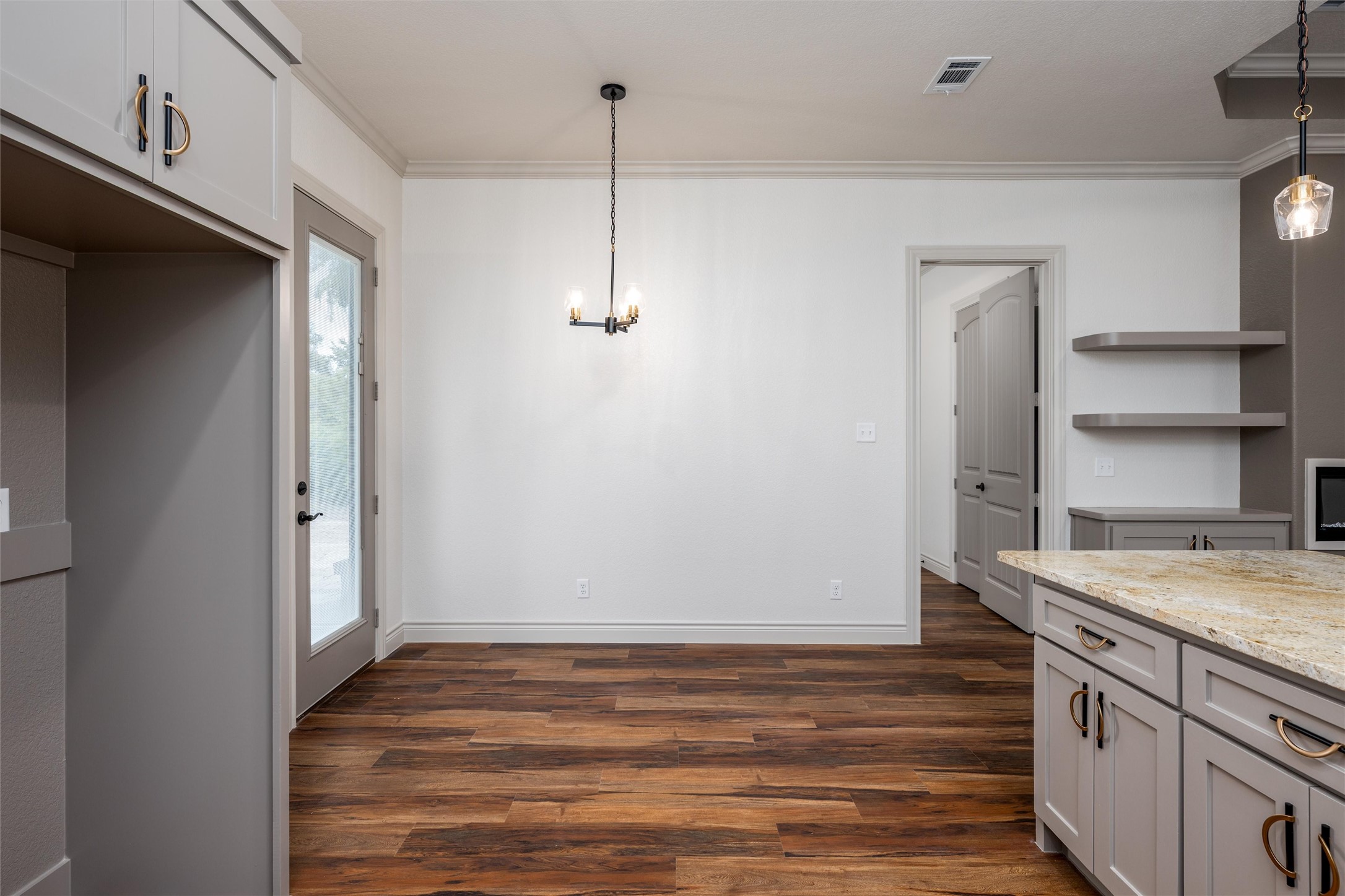 595 Kontiki Drive