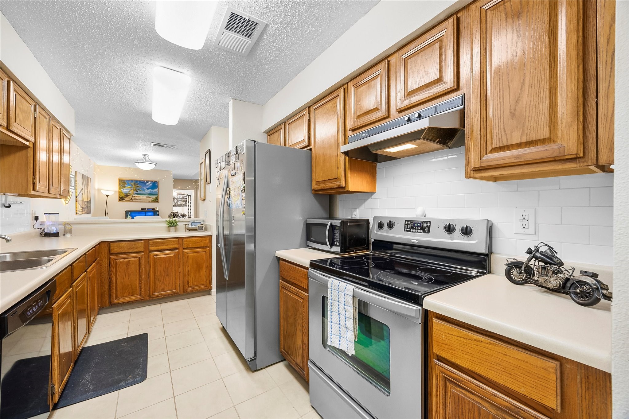 2540 Brook Hollow Court