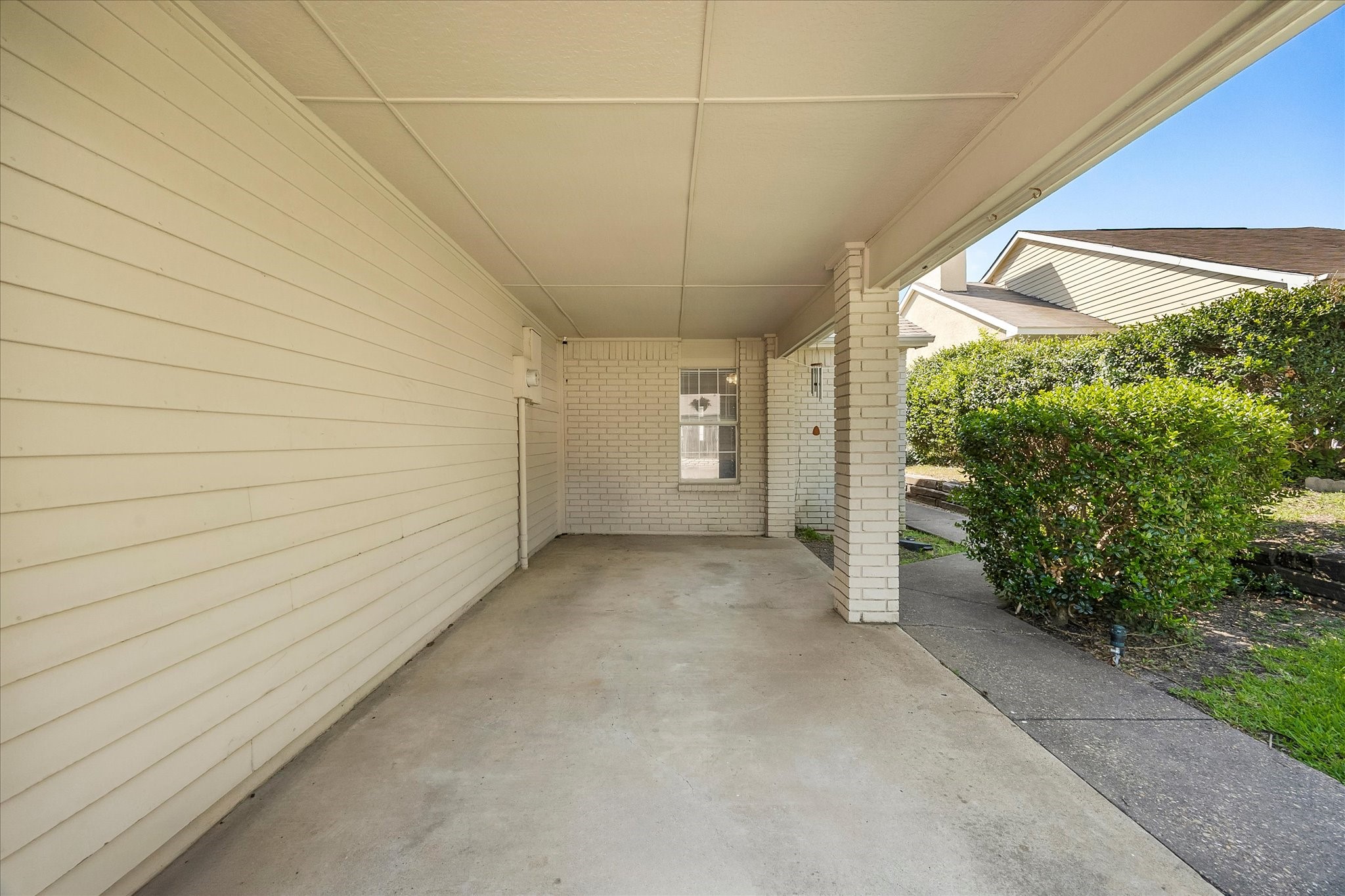 2540 Brook Hollow Court