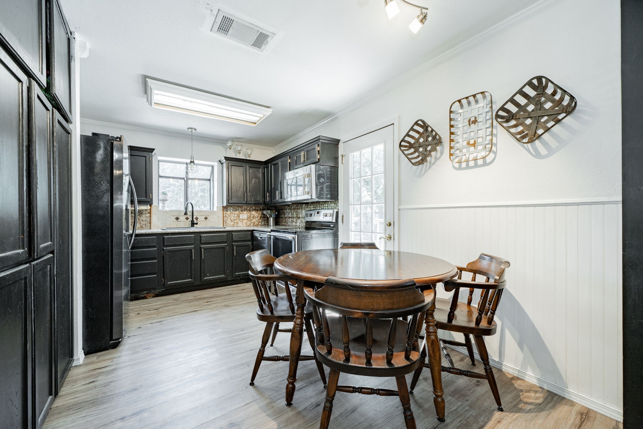 9091 Bluebonnet Drive