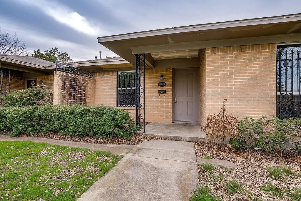 12805 Pandora Drive