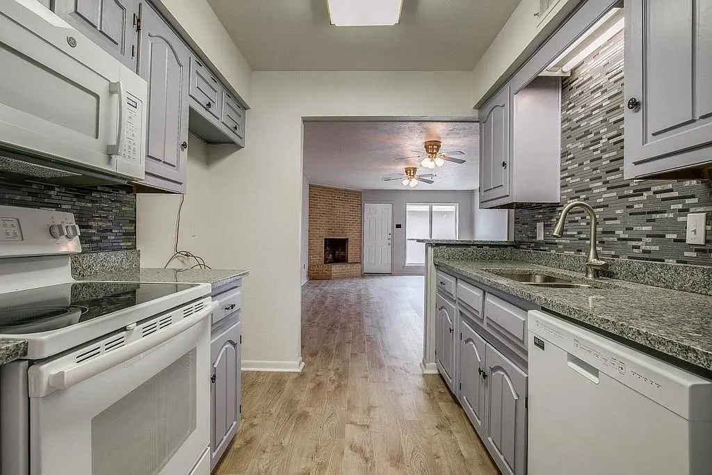 12805 Pandora Drive