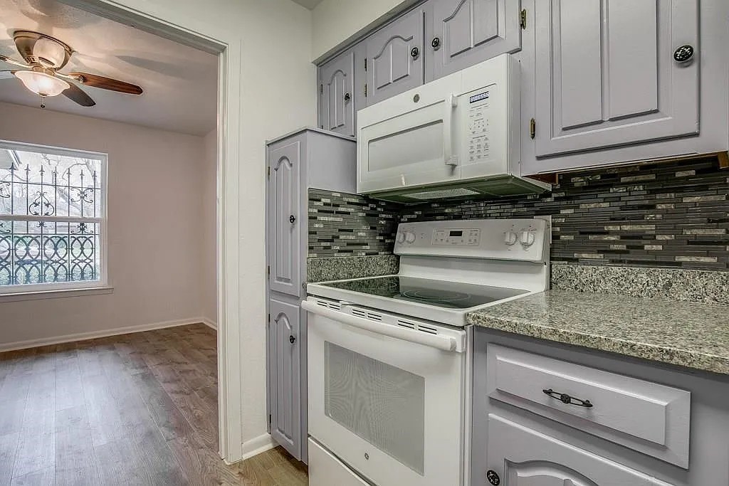 12805 Pandora Drive