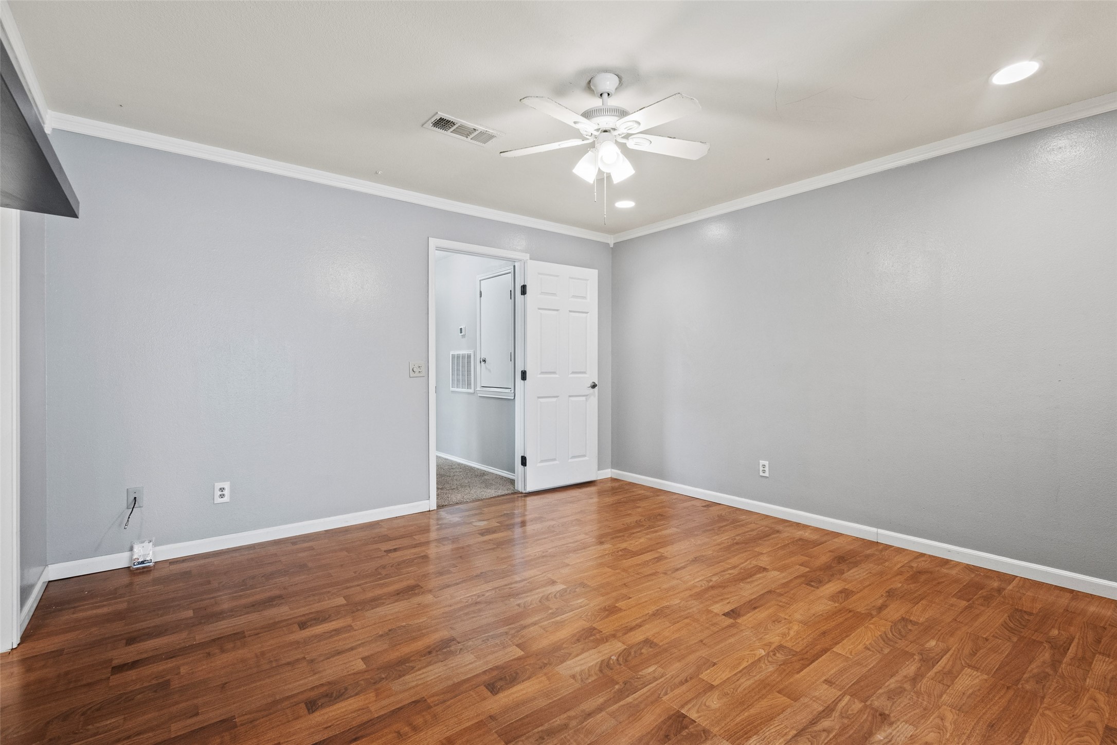 2830 Oak Creek Drive