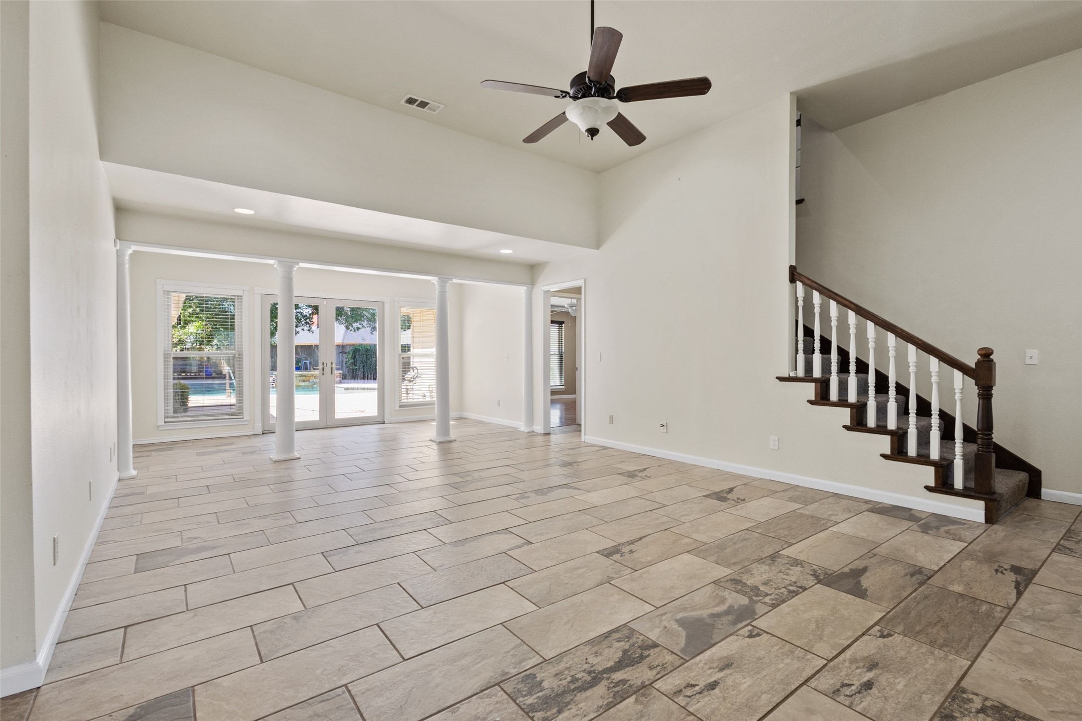 2830 Oak Creek Drive