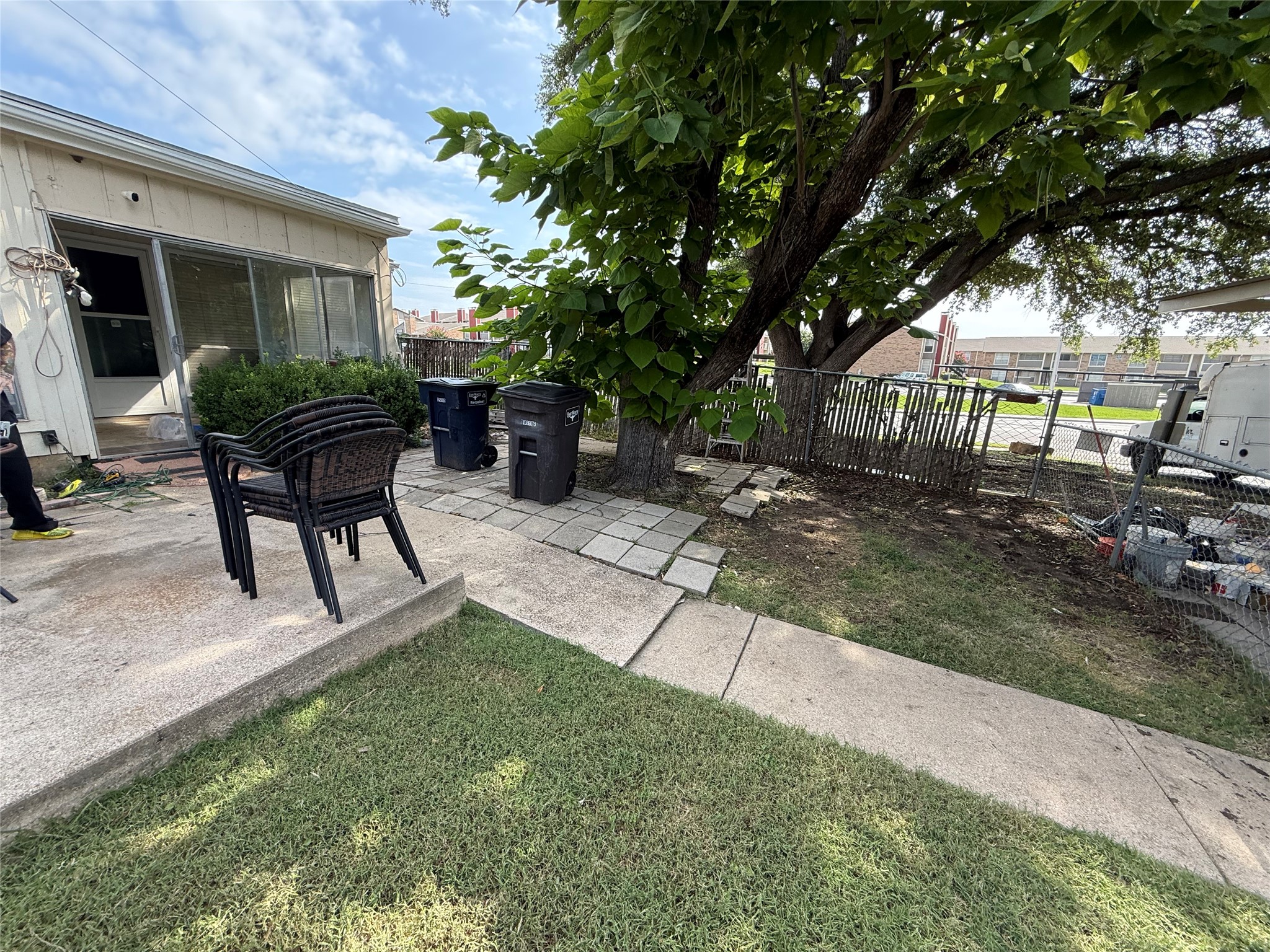 8827 N Normandale Street