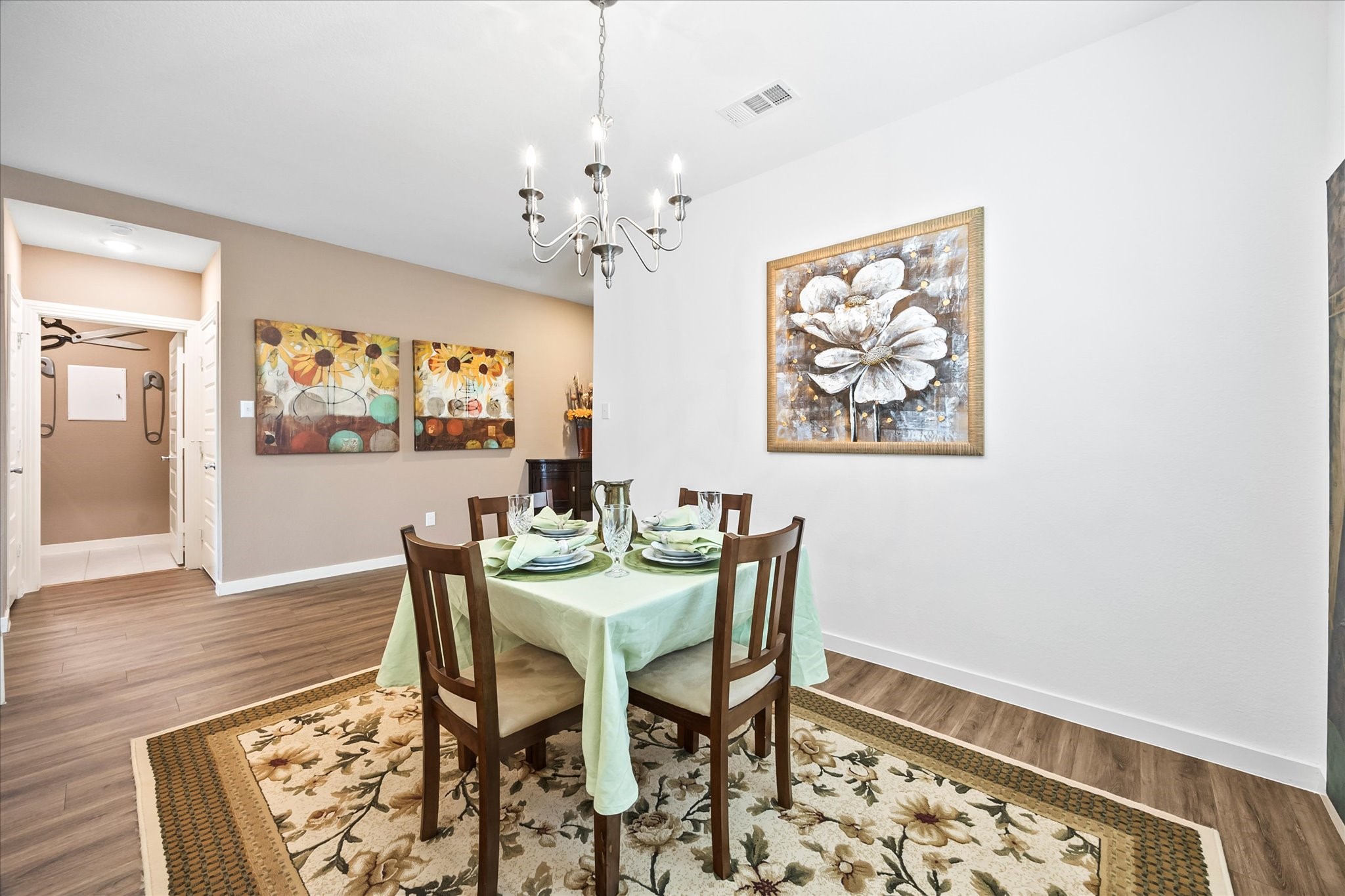 1518 Calcot Lane