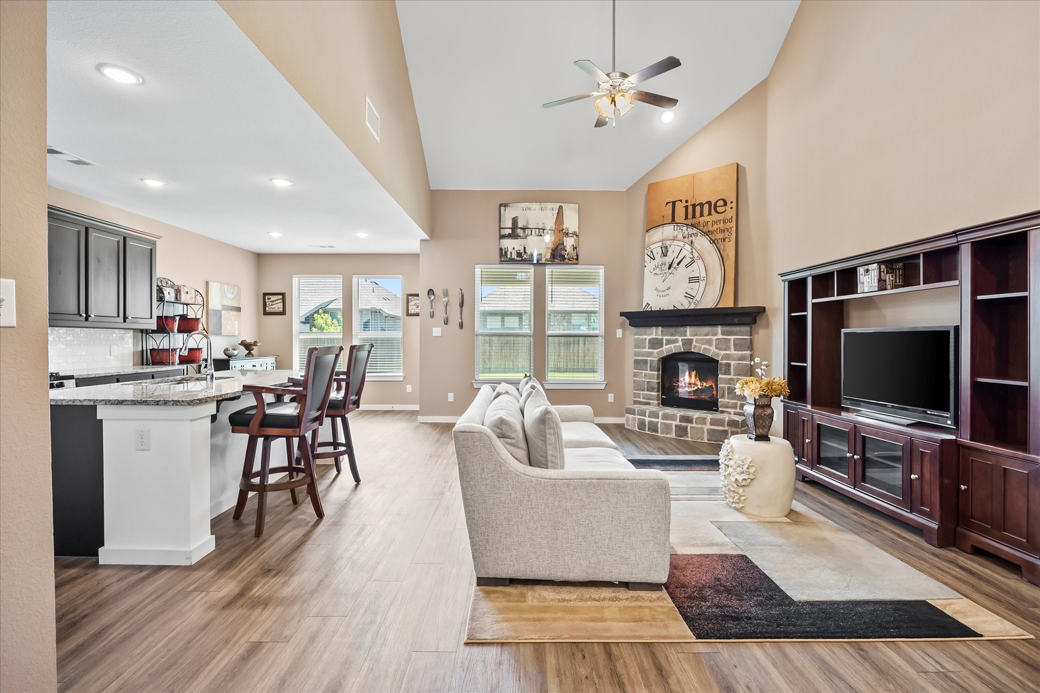 1518 Calcot Lane