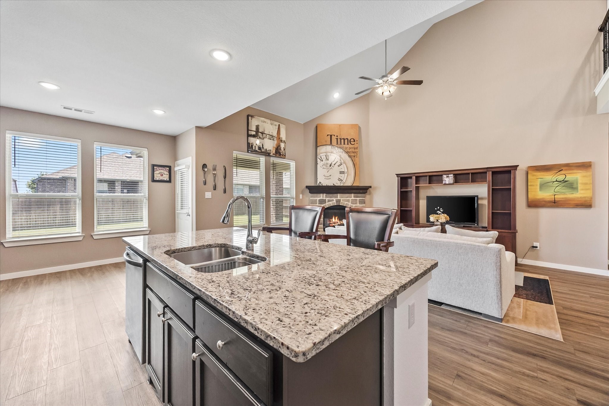 1518 Calcot Lane