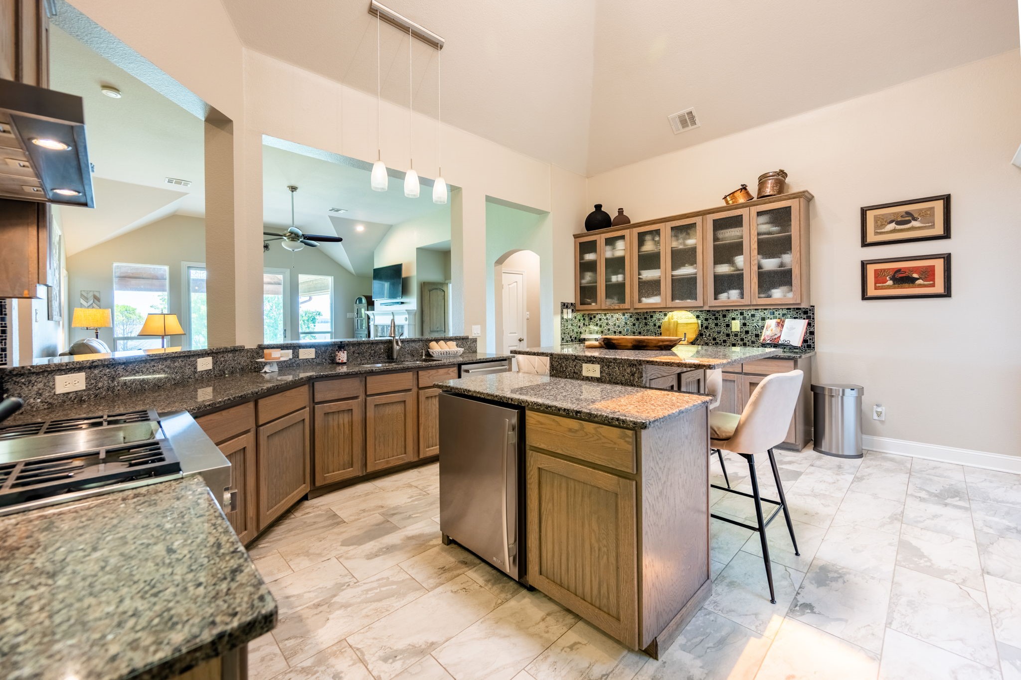 4006 Lakeside Drive