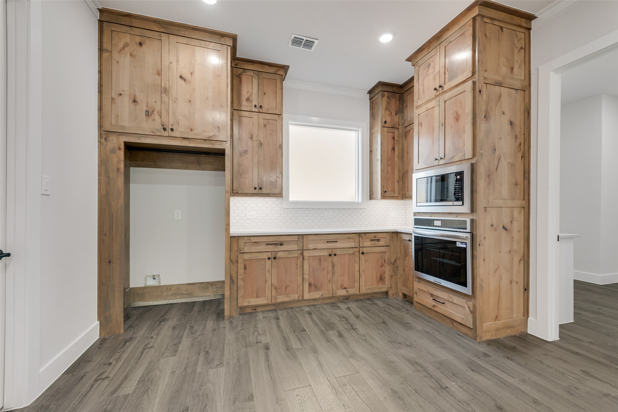 1349 Benjamin Trail