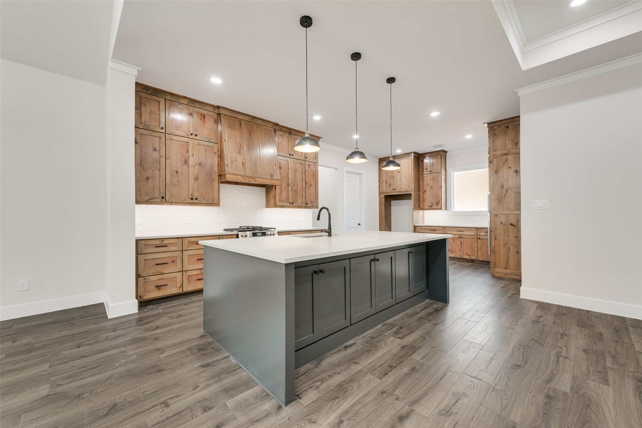 1349 Benjamin Trail